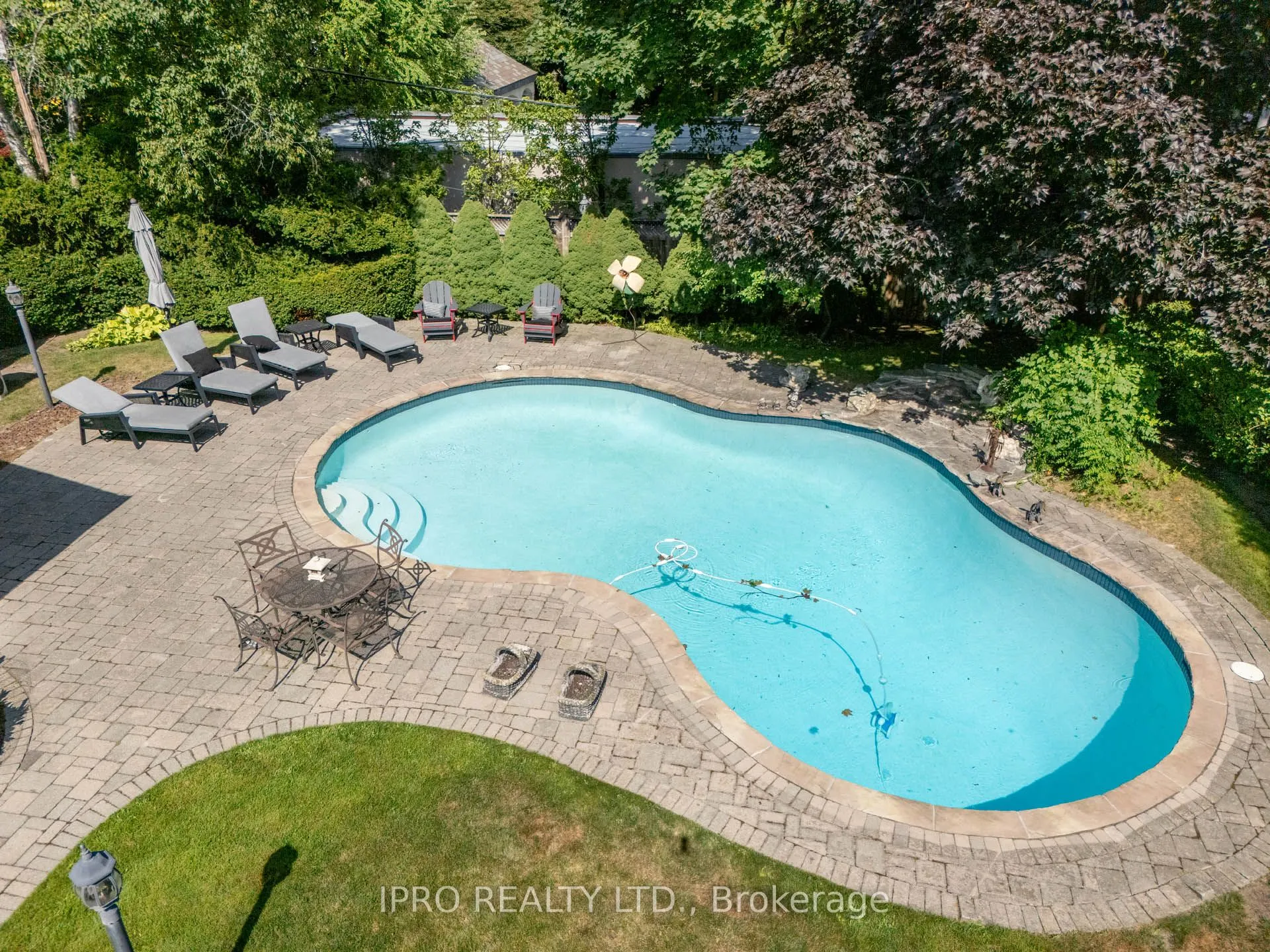 287 Russell Hill Road