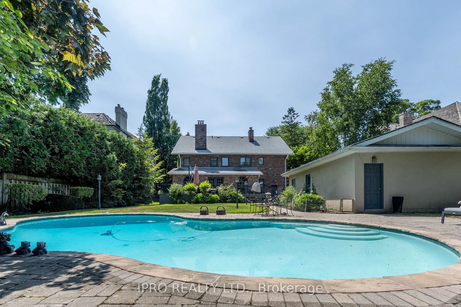 287 Russell Hill Road