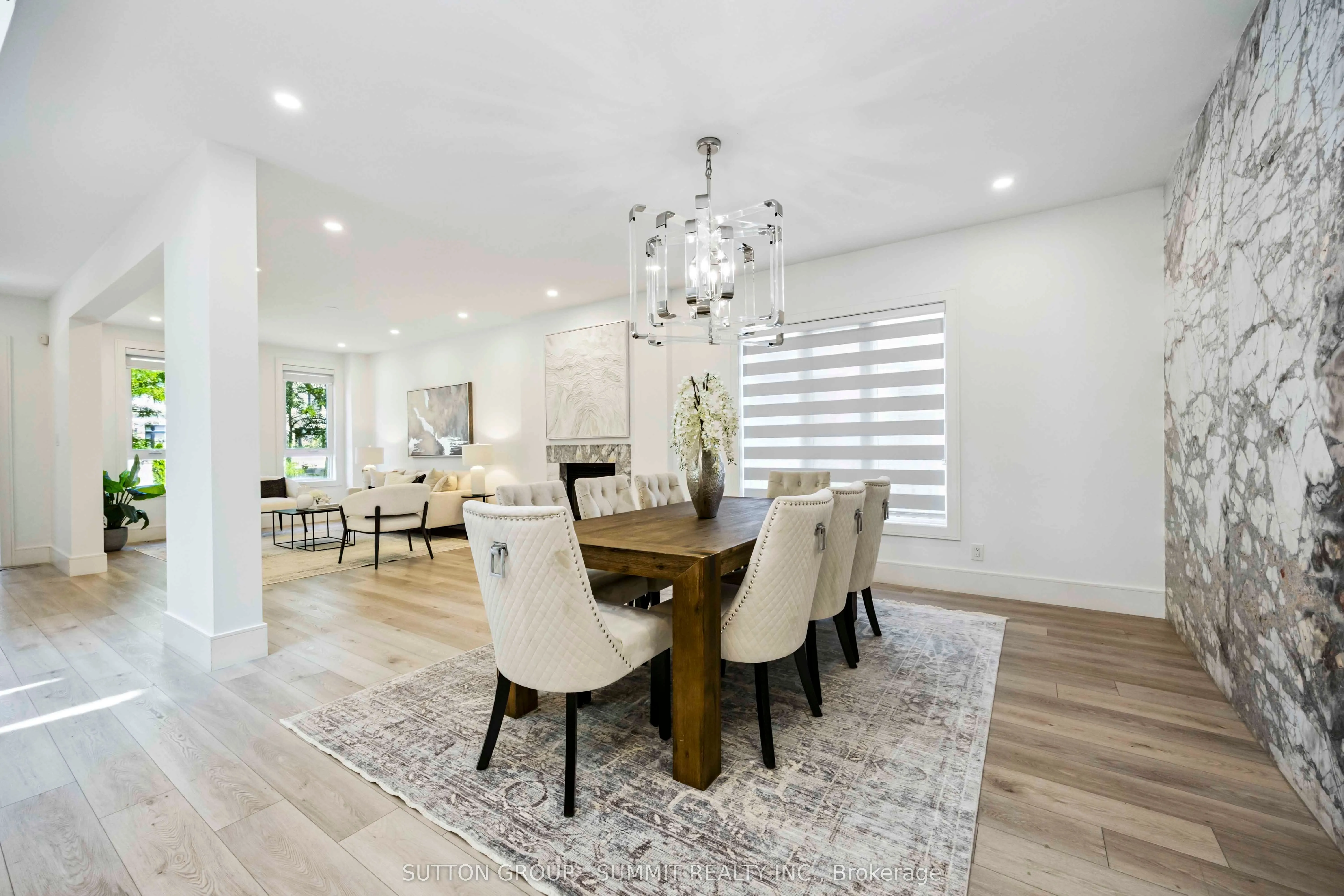 127 Munro Boulevard