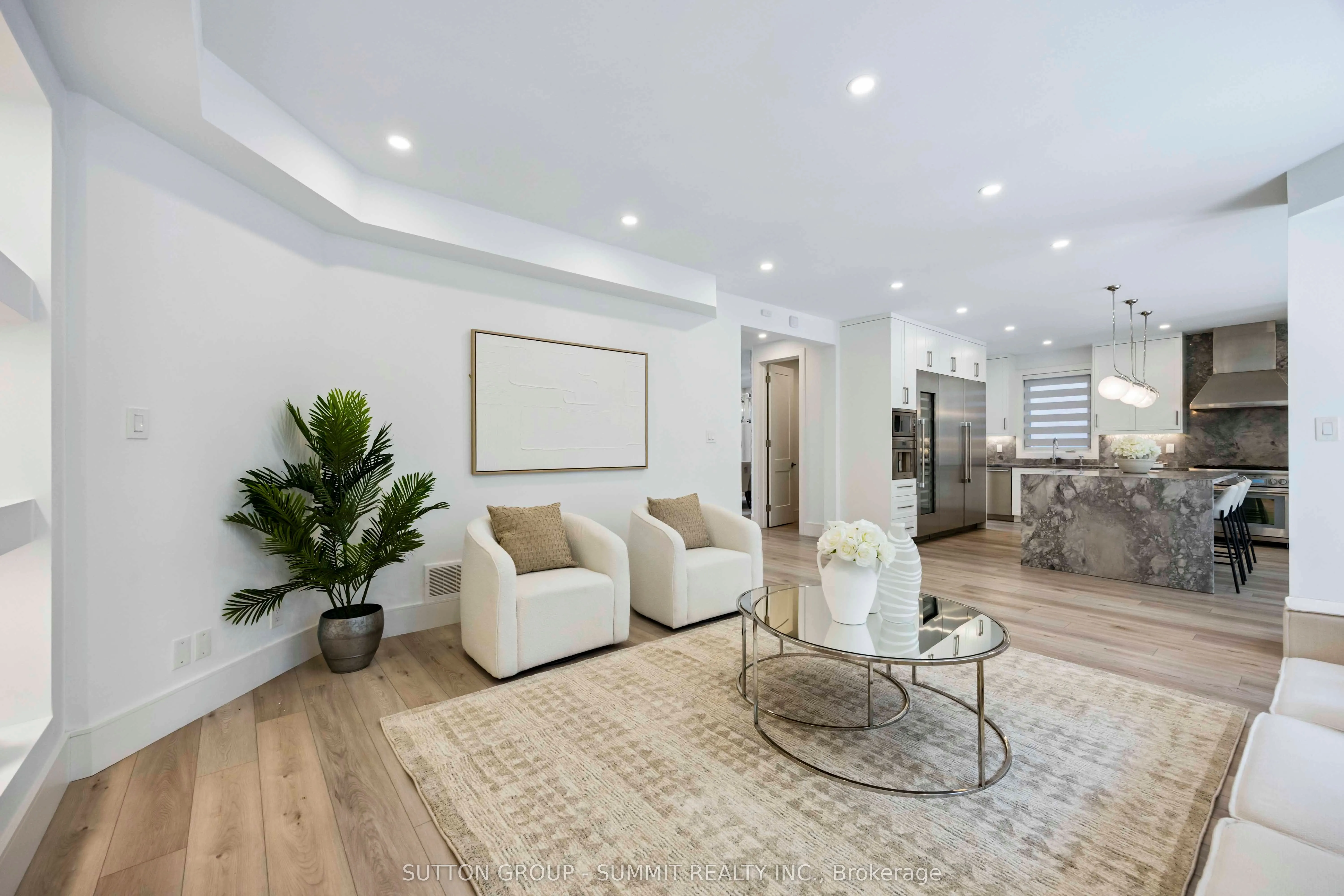 127 Munro Boulevard