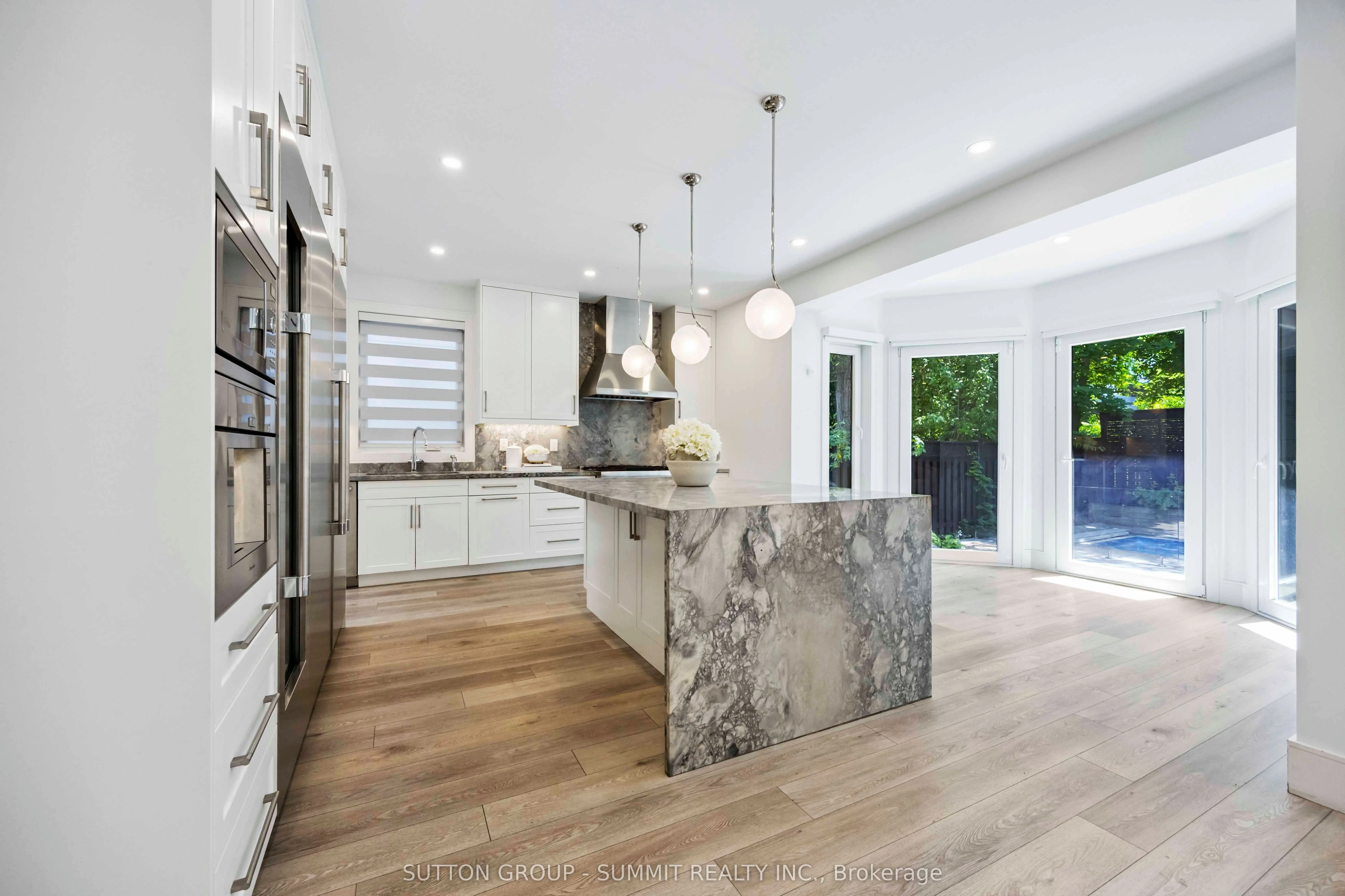 127 Munro Boulevard