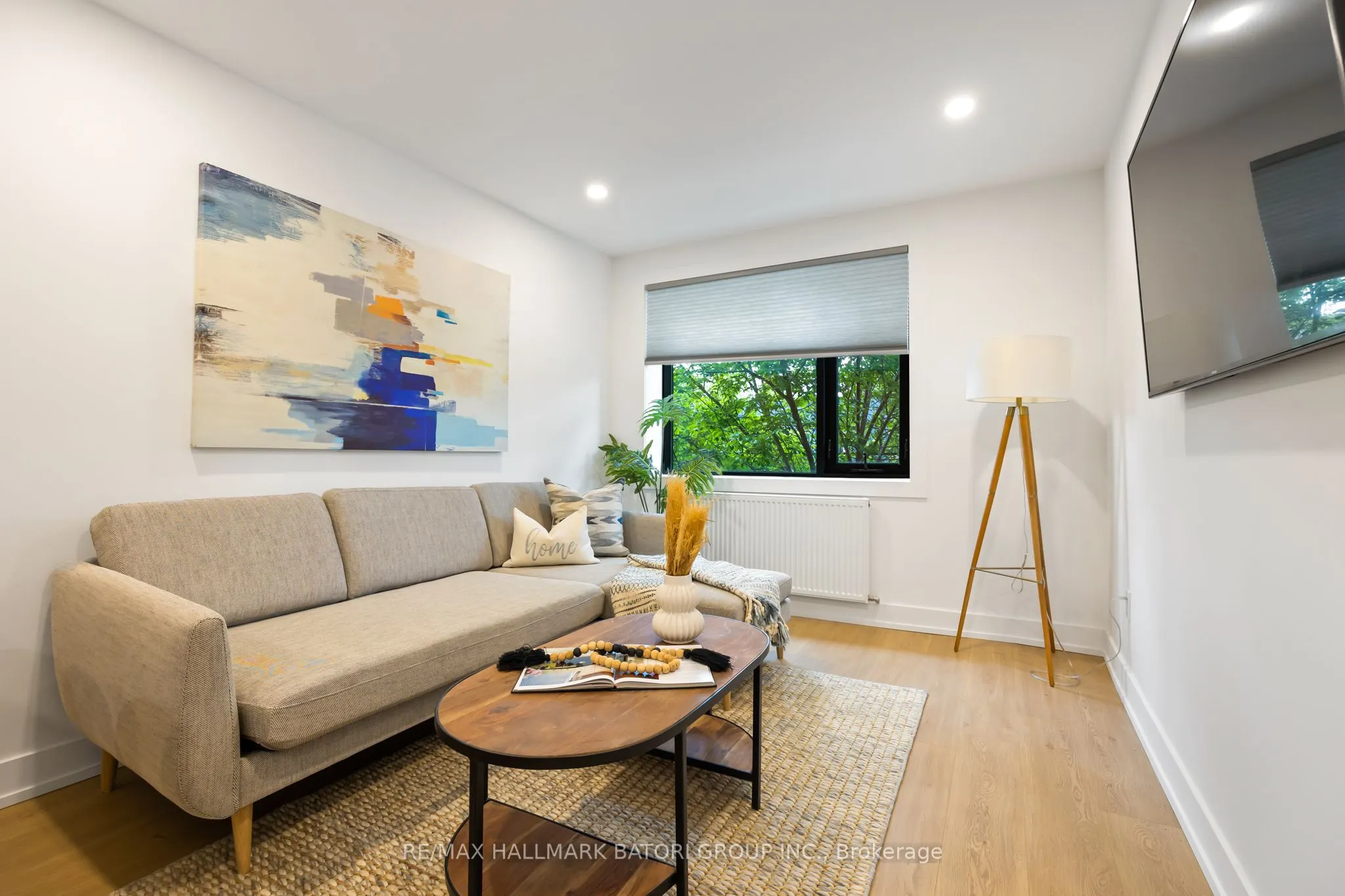 357 Eglinton Avenue W, #A