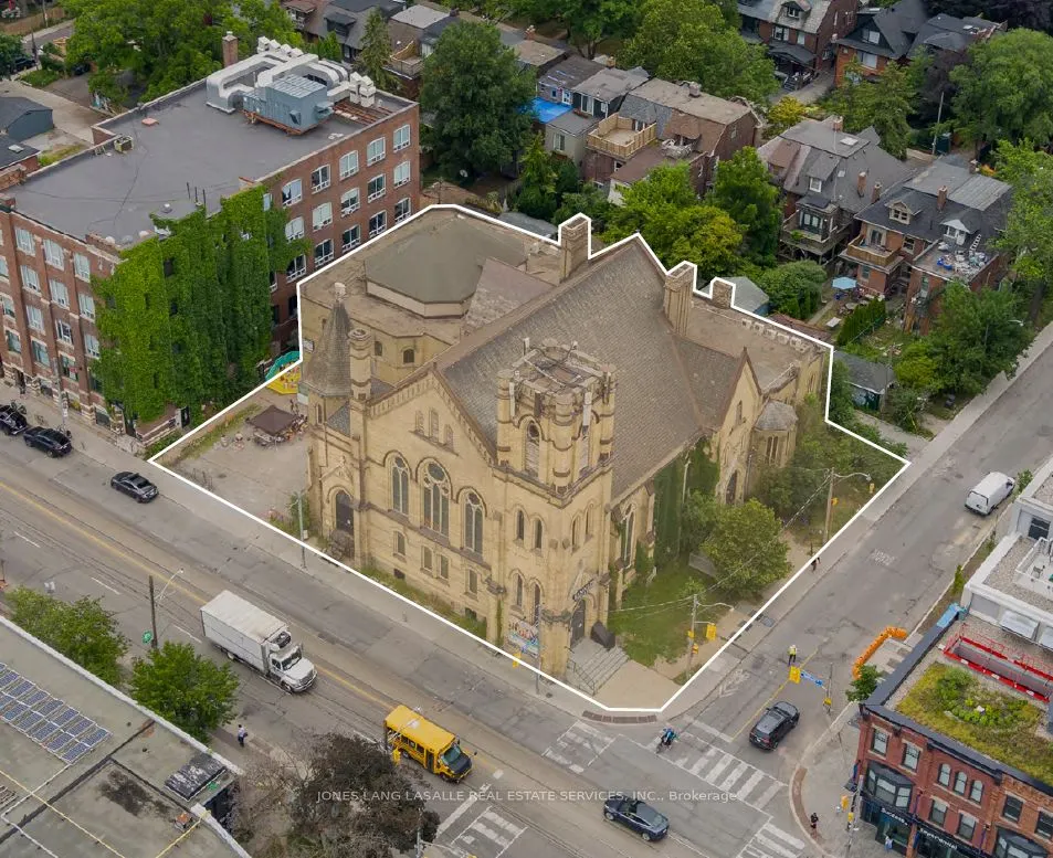 736 Bathurst Street