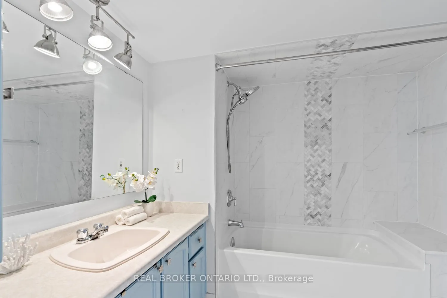 3555 Bathurst Street, #605