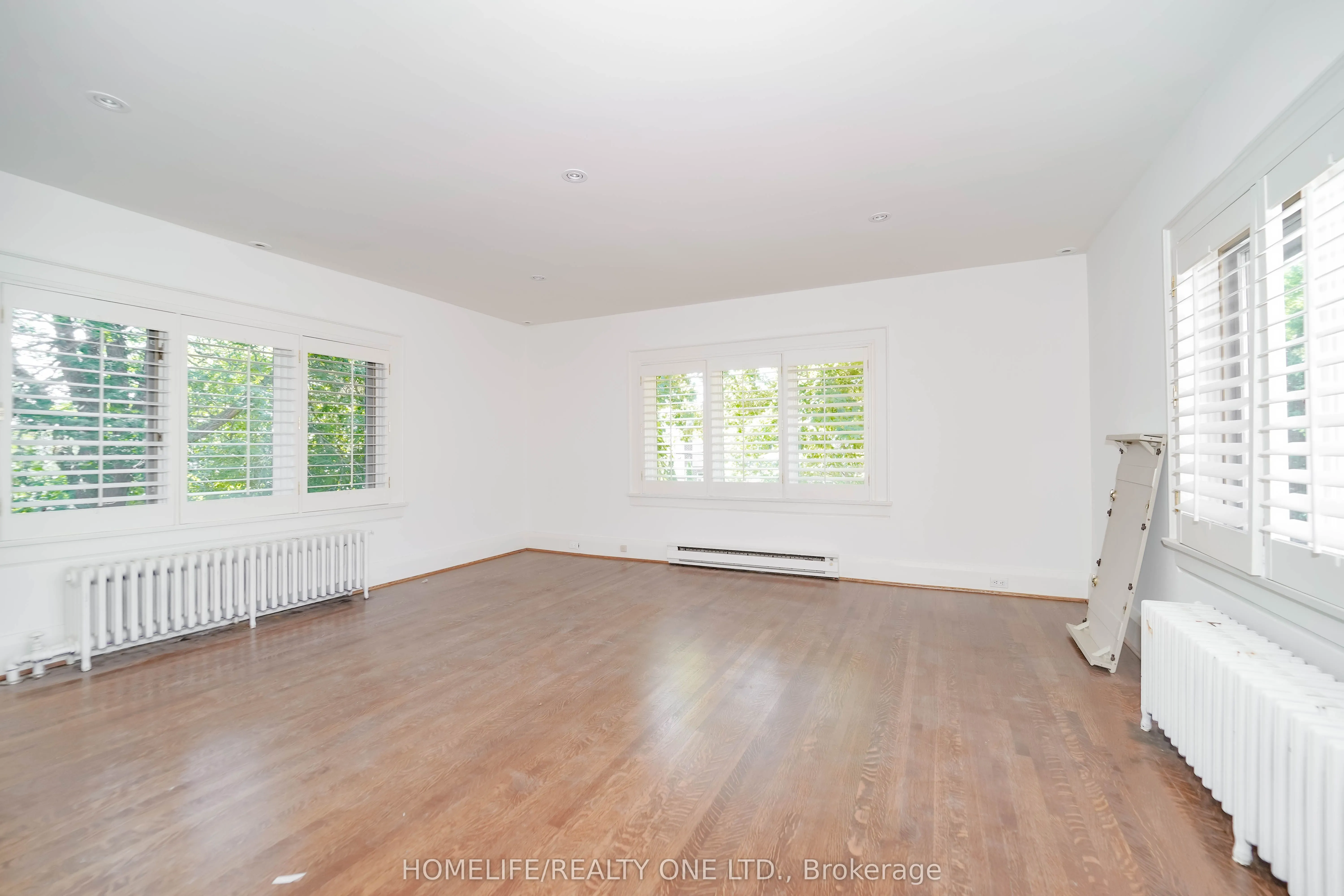 251 Lytton Boulevard