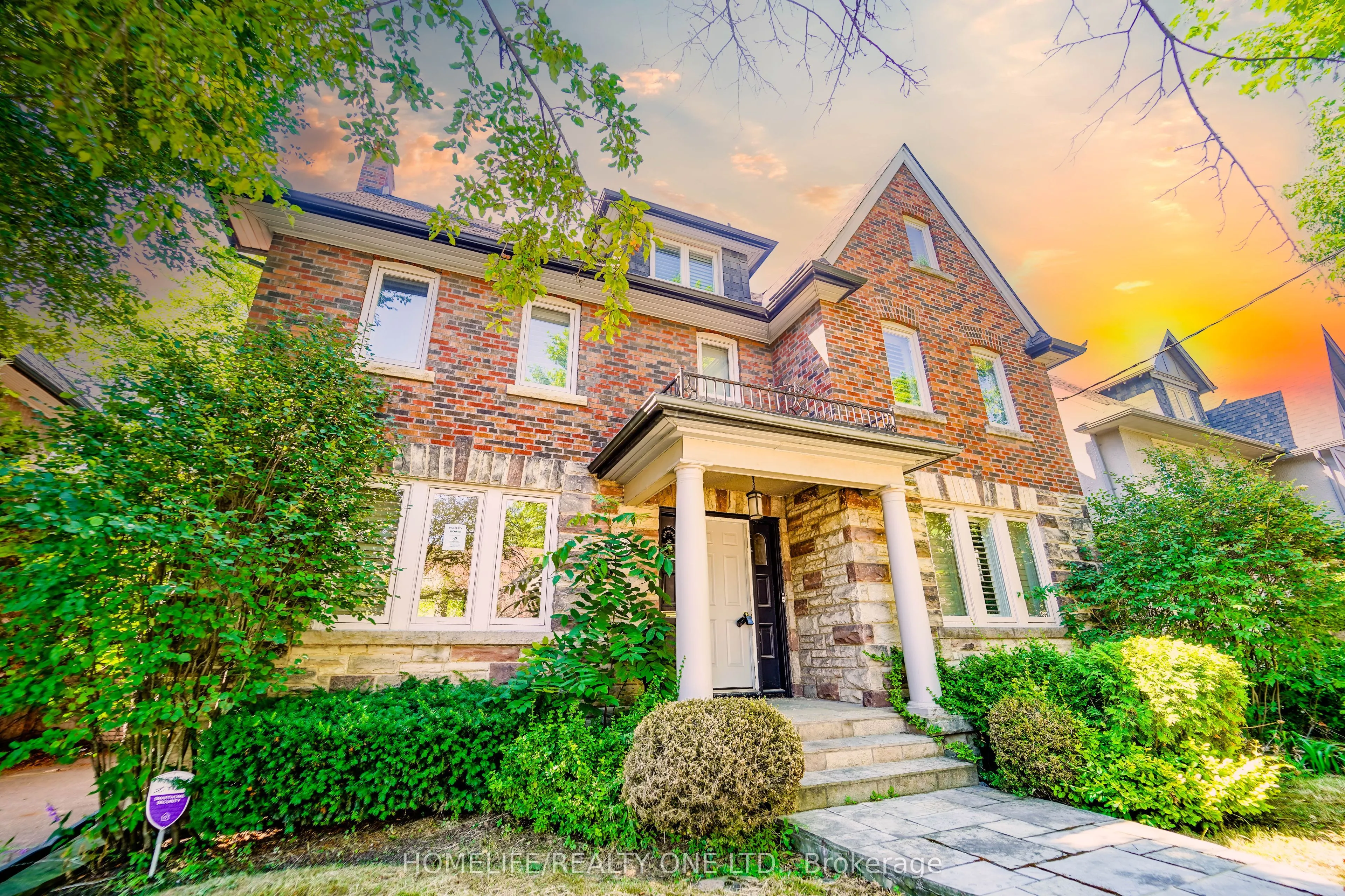 251 Lytton Boulevard