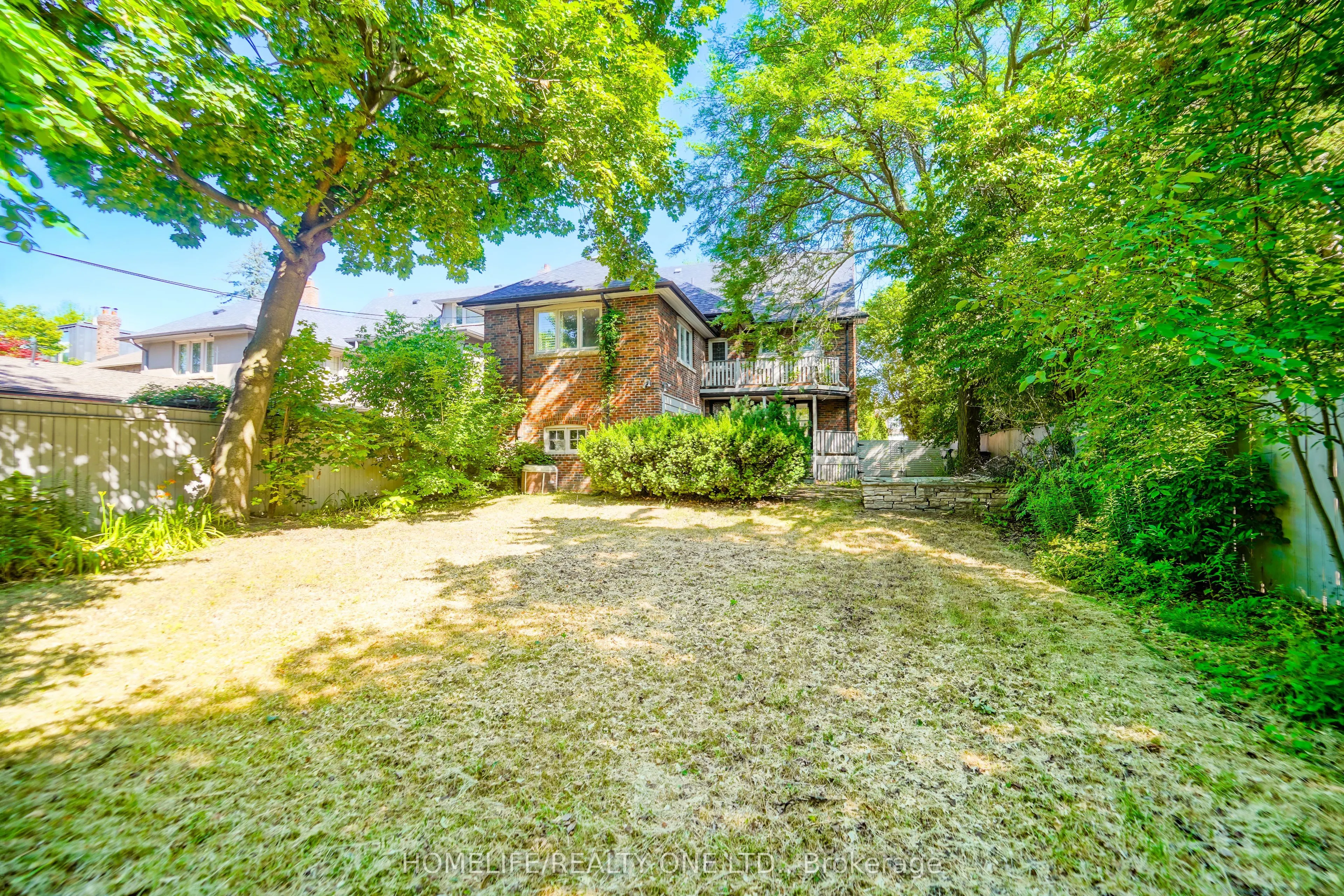 251 Lytton Boulevard