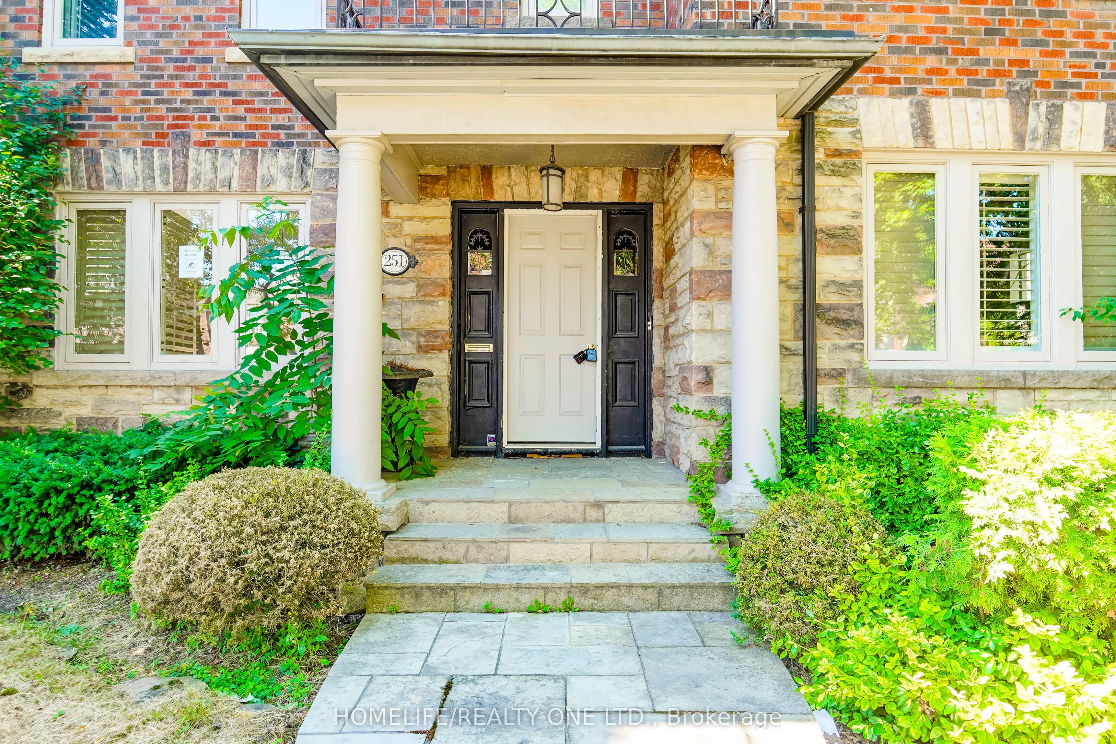 251 Lytton Boulevard
