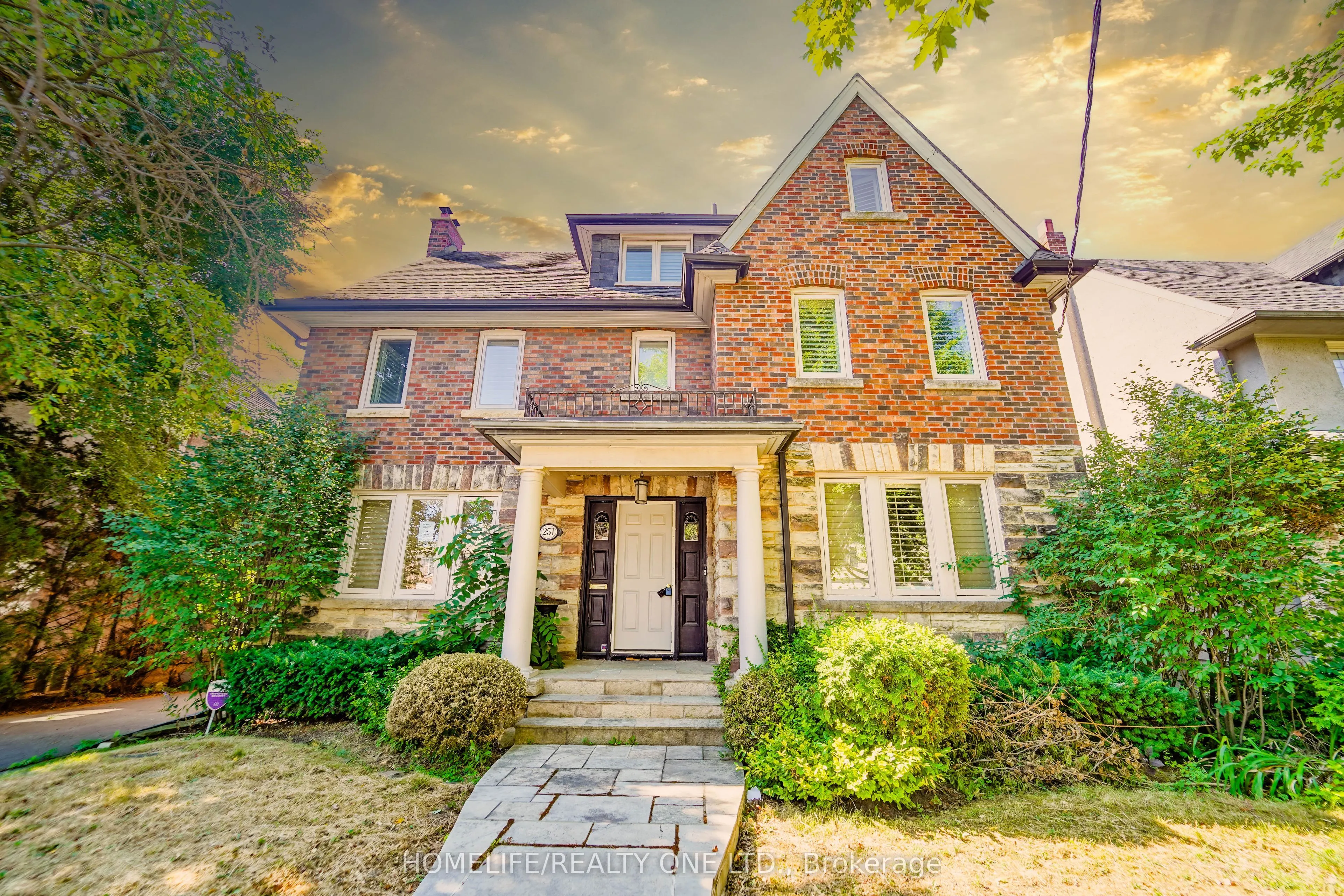 251 Lytton Boulevard