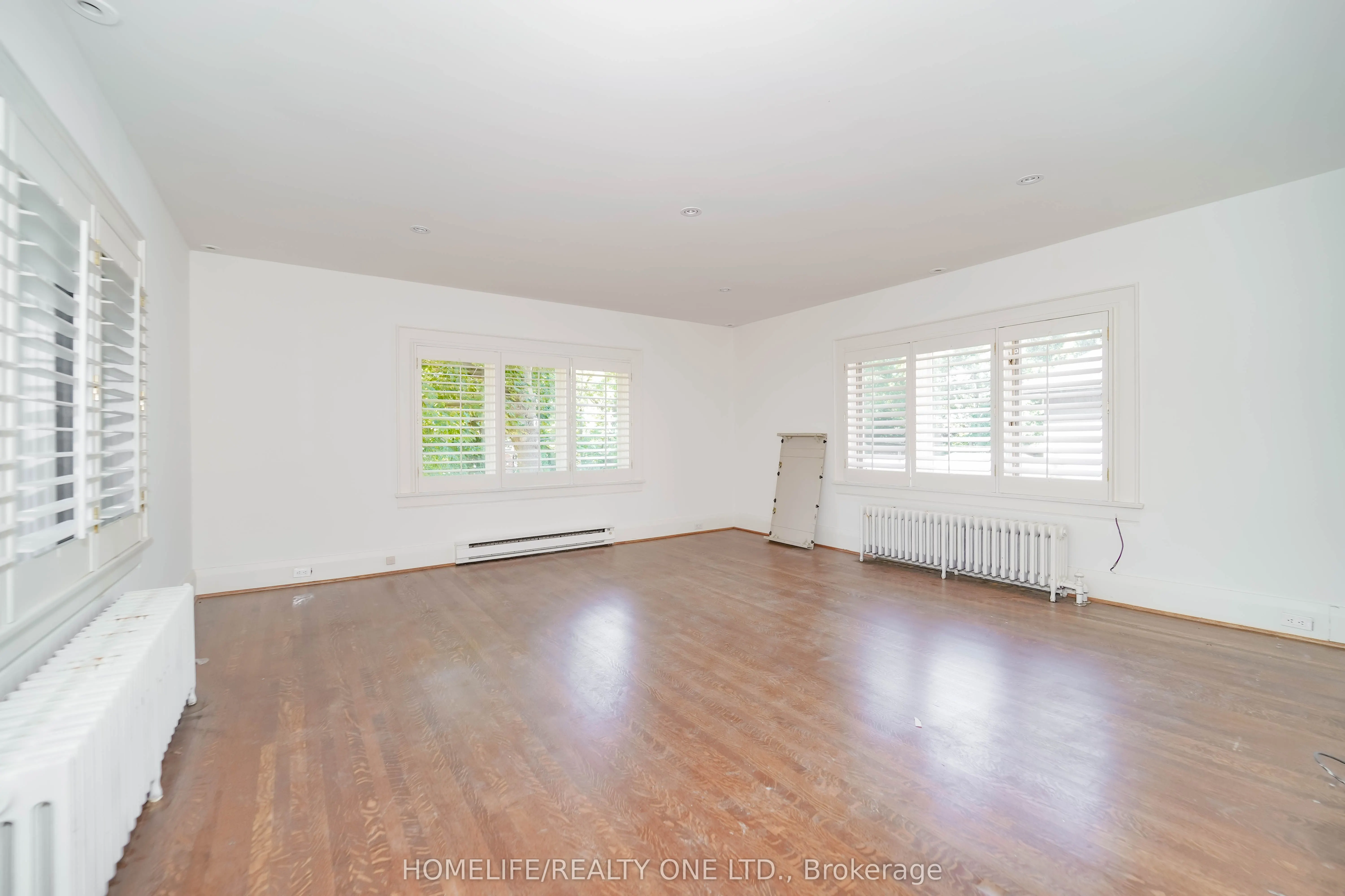 251 Lytton Boulevard