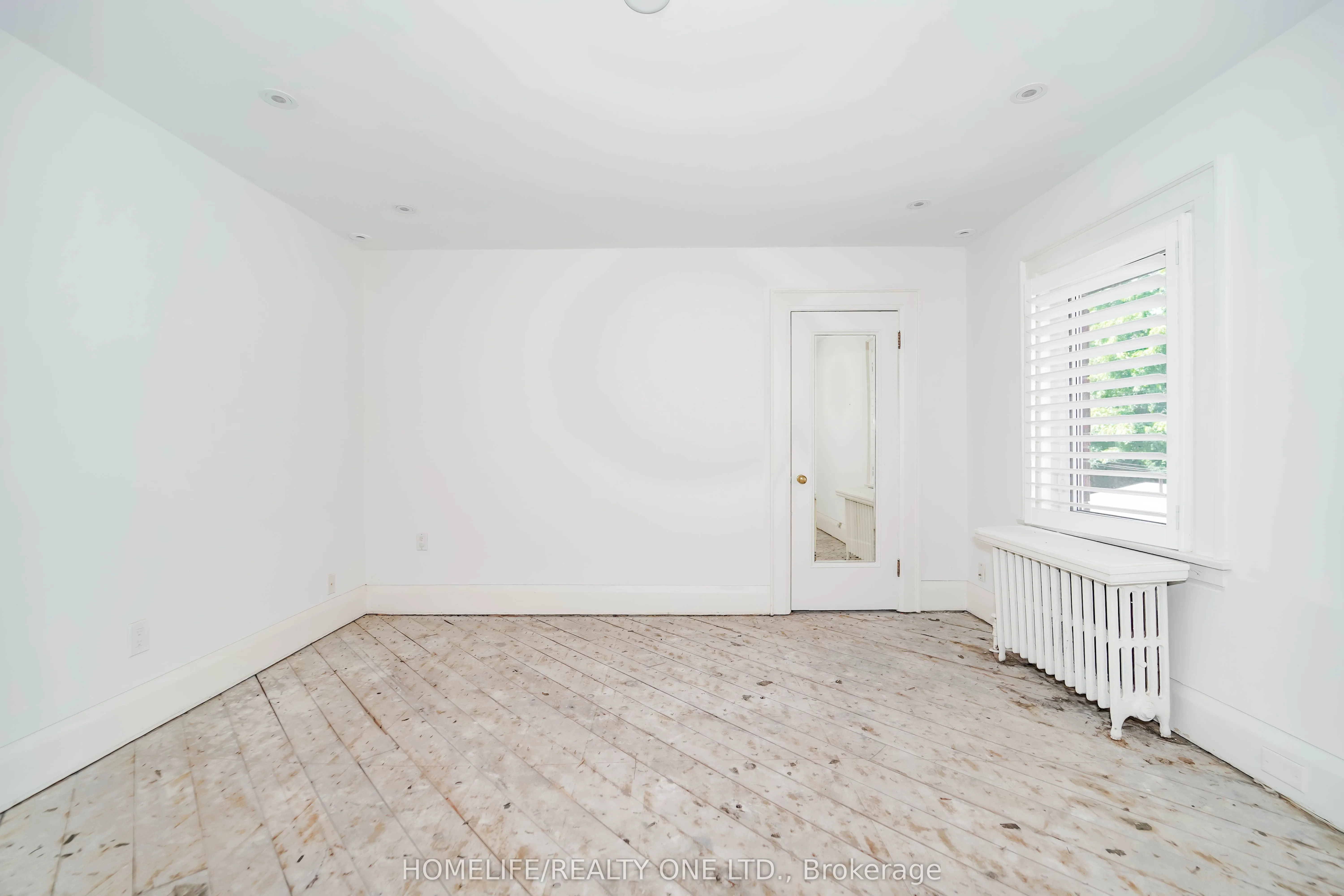251 Lytton Boulevard