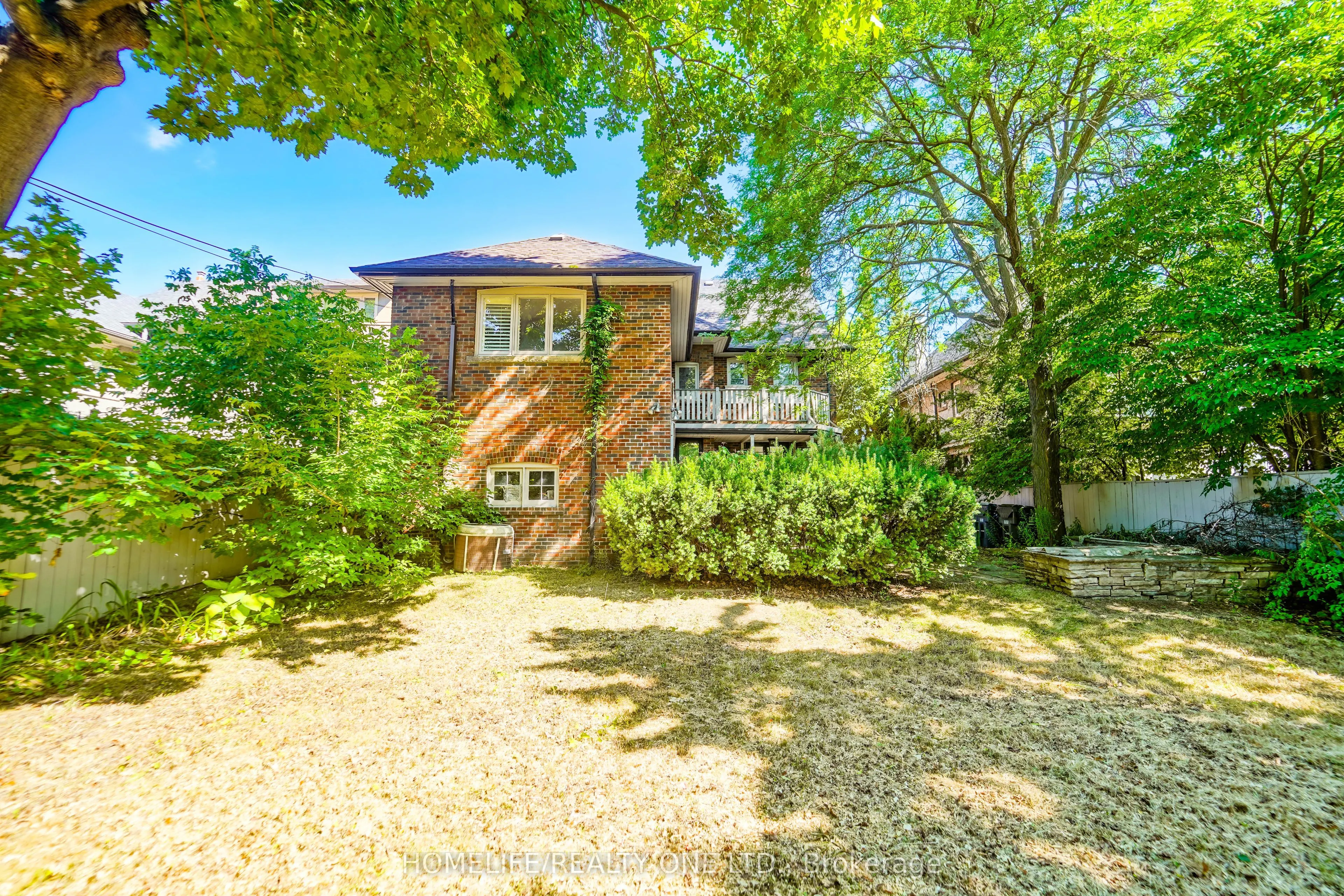 251 Lytton Boulevard