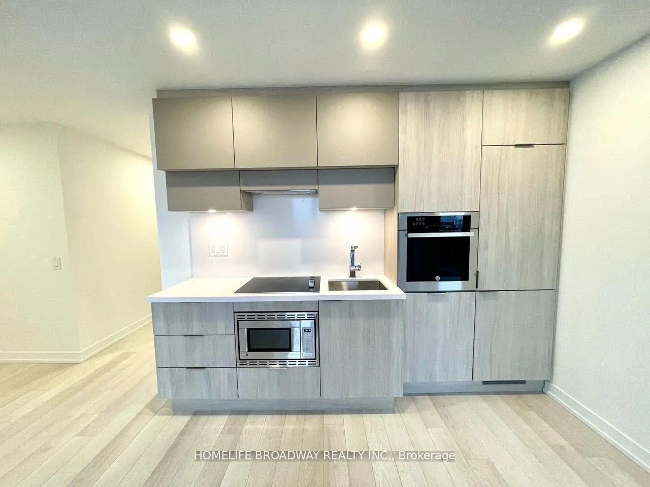 39 Roehampton Avenue, #1504