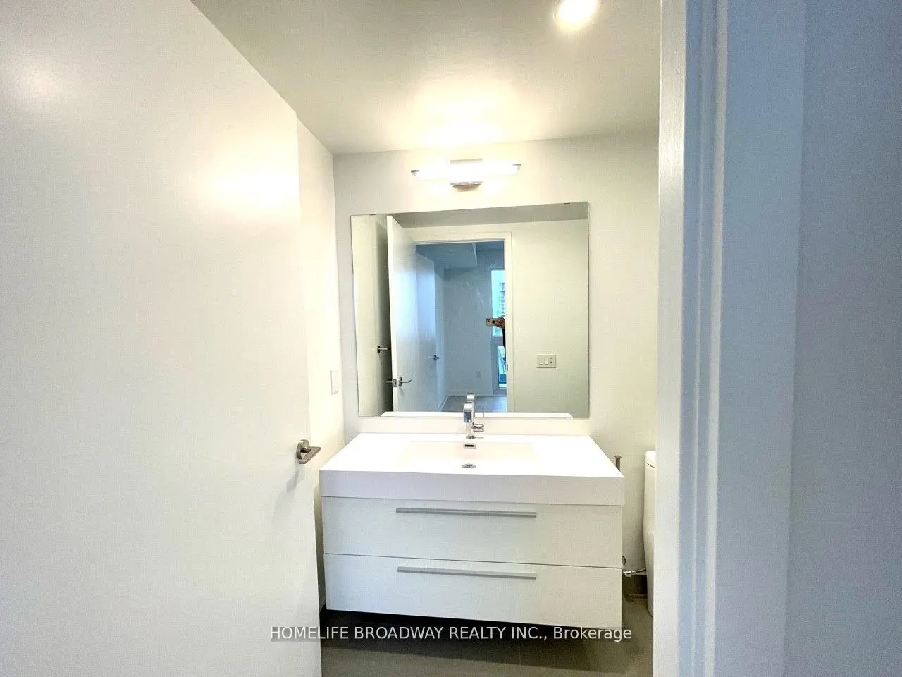 39 Roehampton Avenue, #1504
