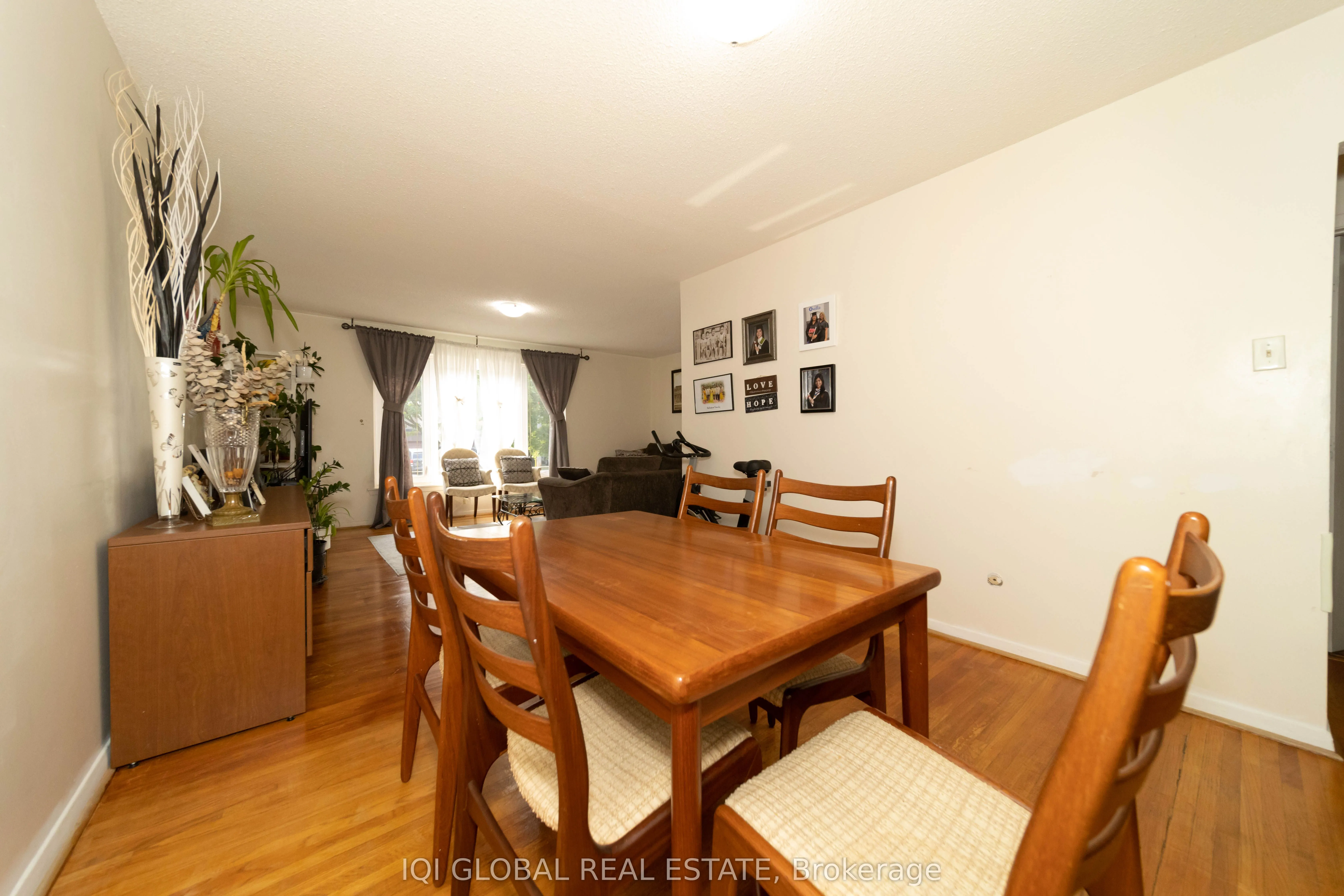 31 REGATTA CRES Crescent E