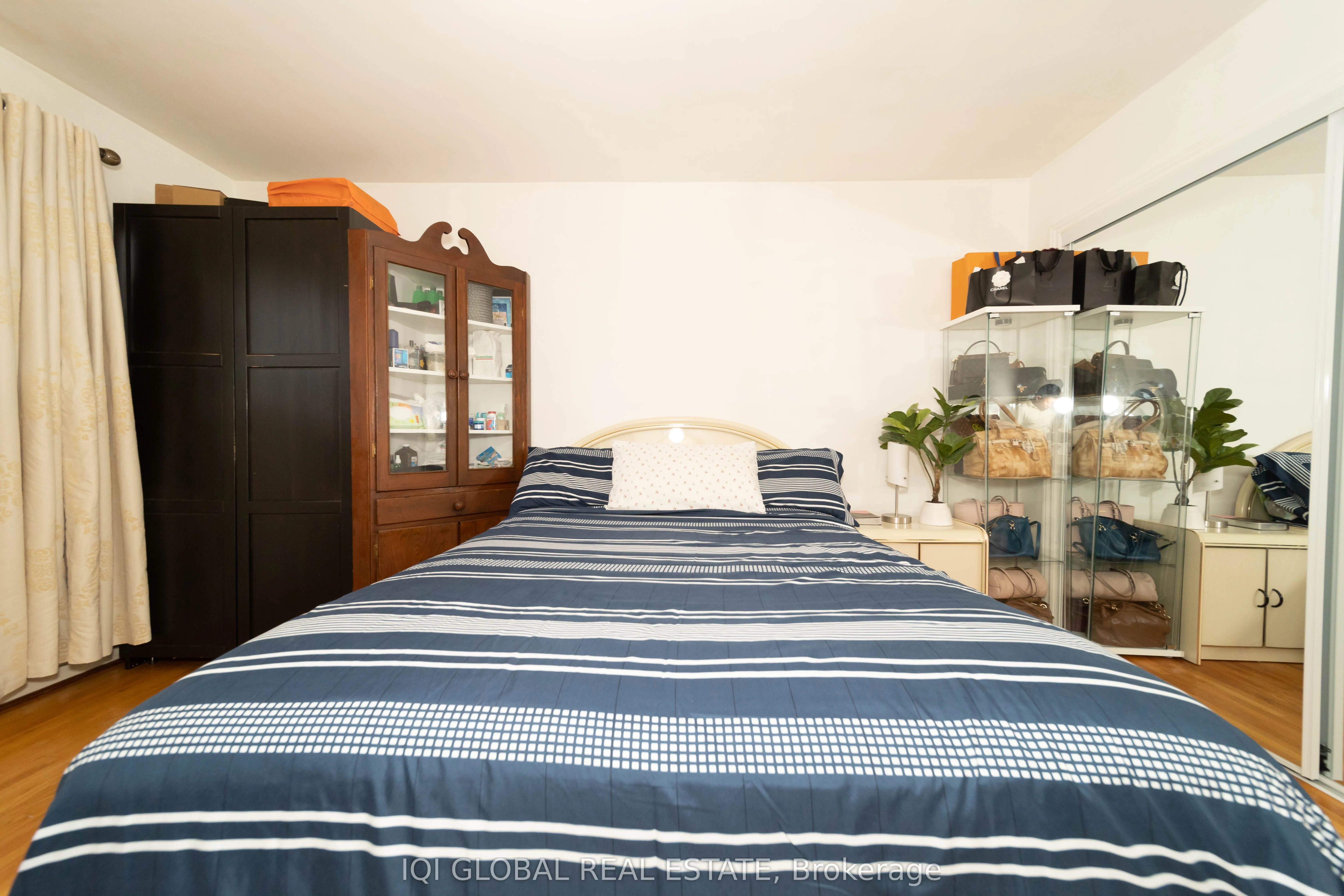 31 REGATTA CRES Crescent E