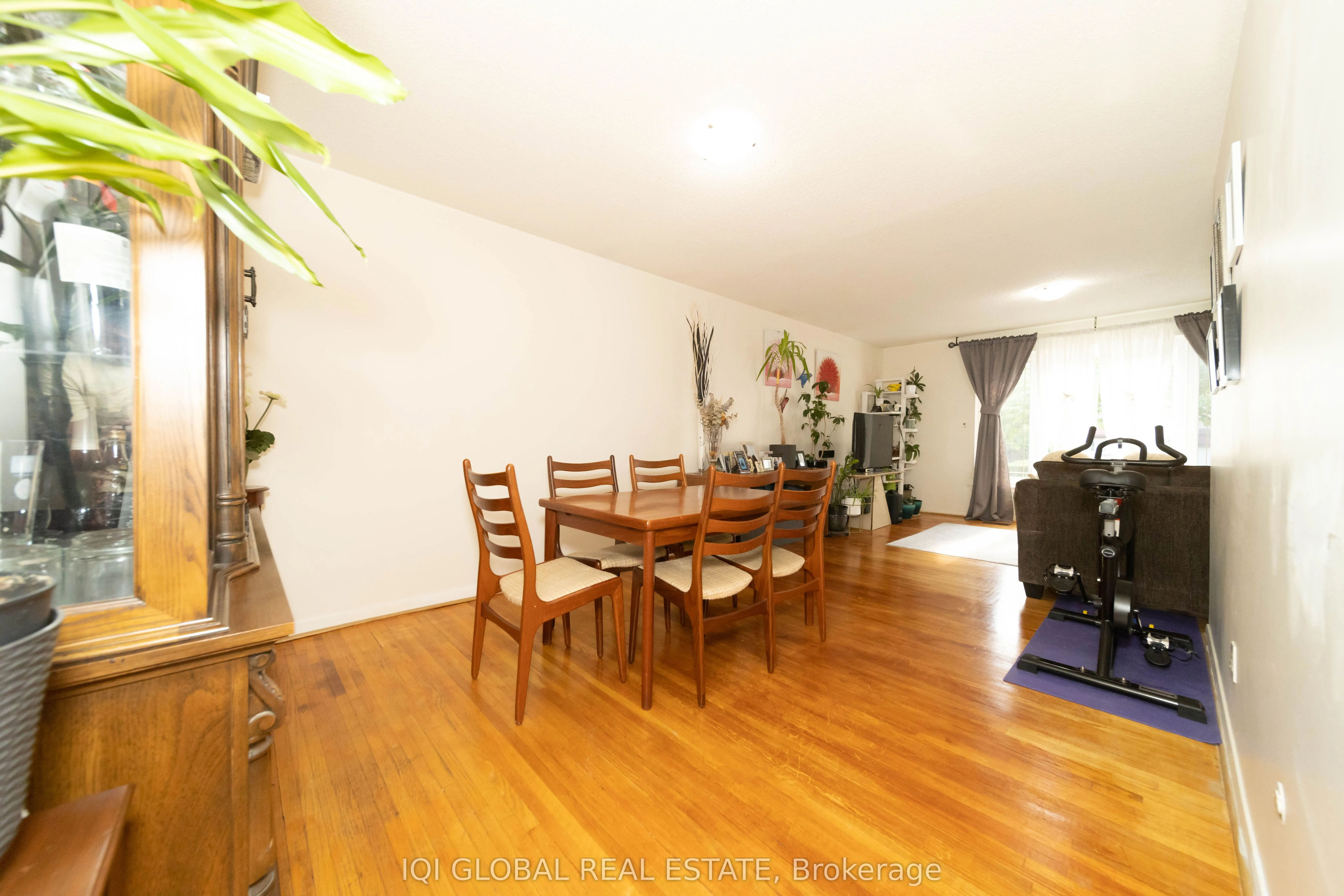 31 REGATTA CRES Crescent E