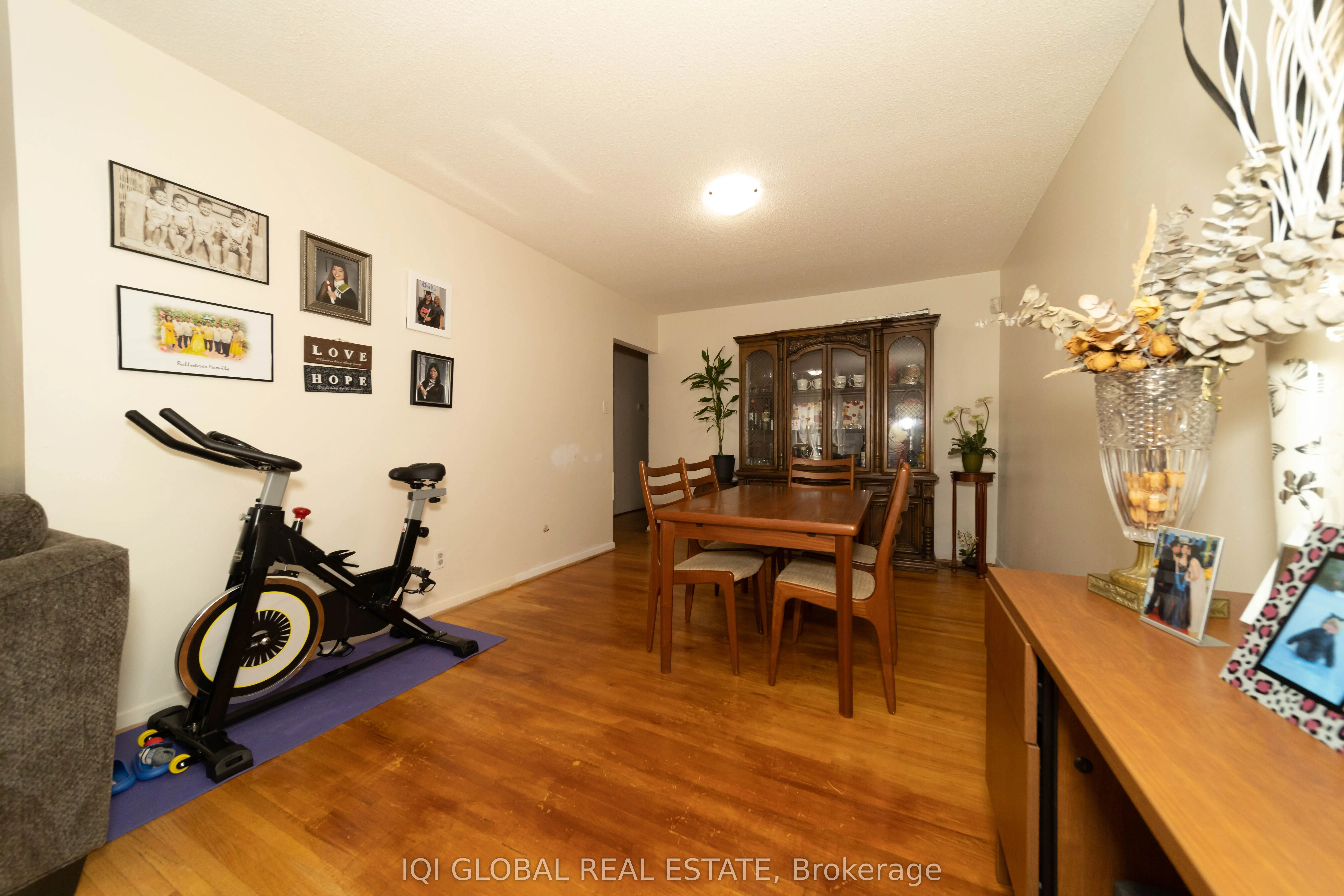 31 REGATTA CRES Crescent E