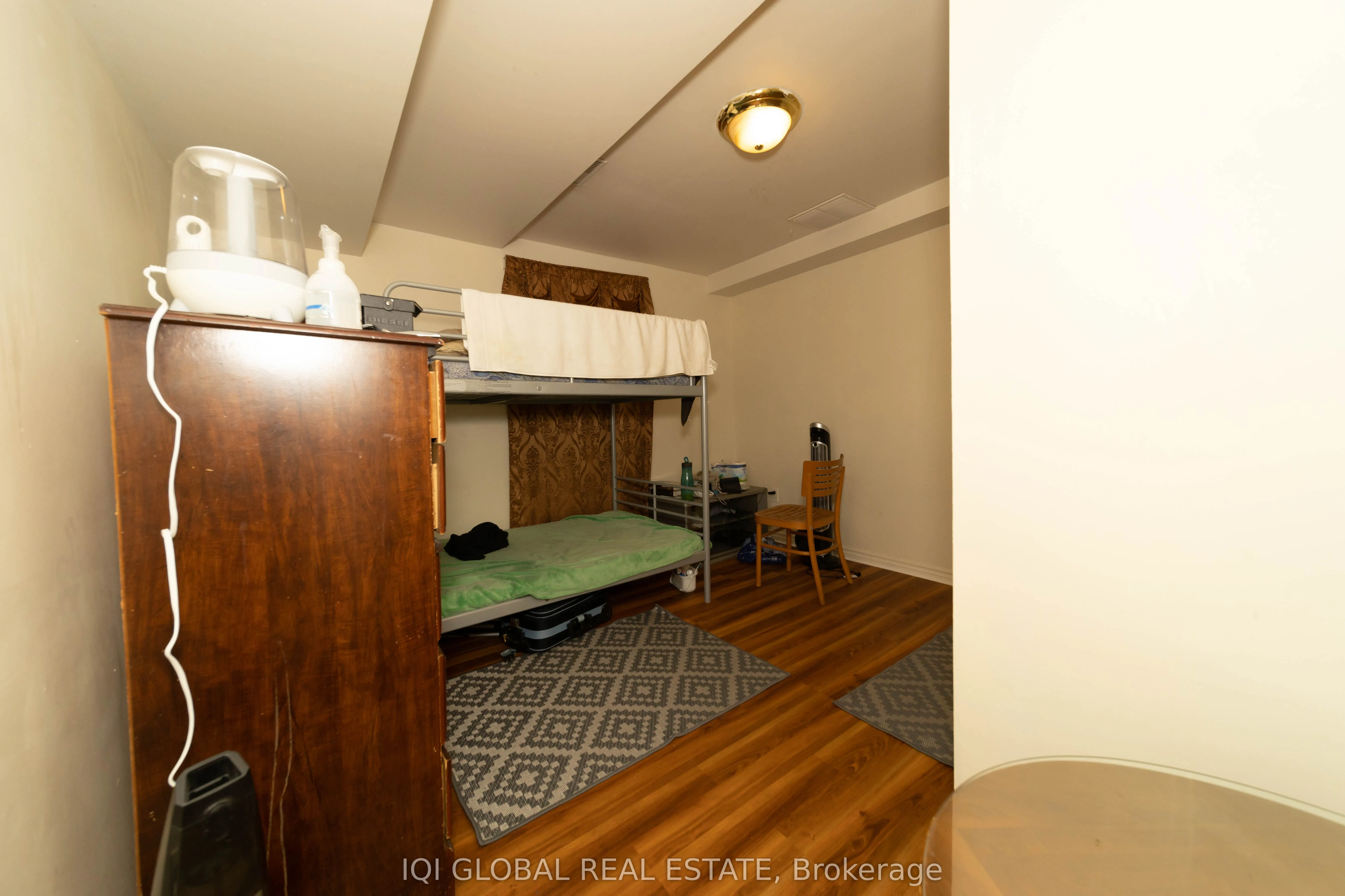 31 REGATTA CRES Crescent E