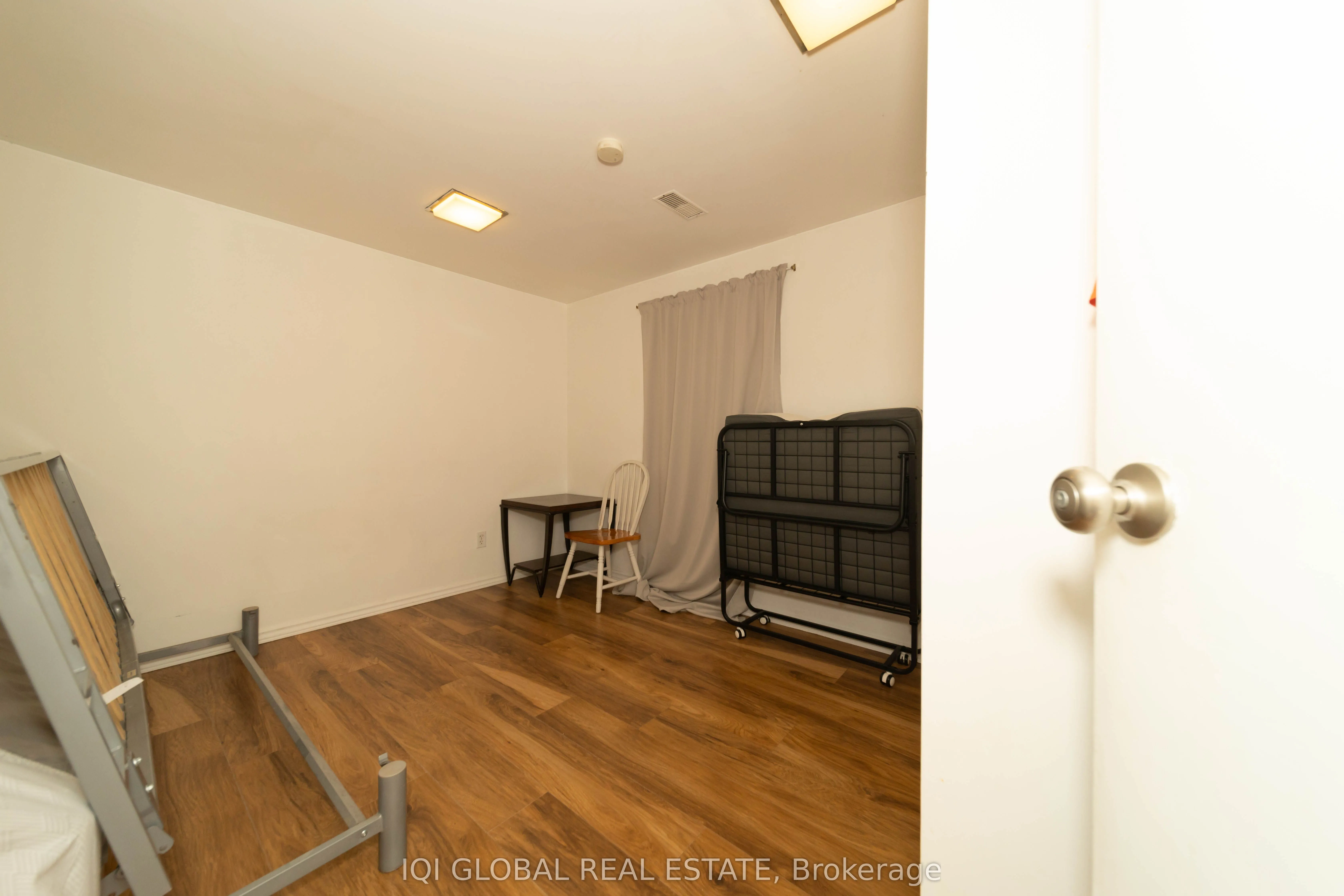 31 REGATTA CRES Crescent E