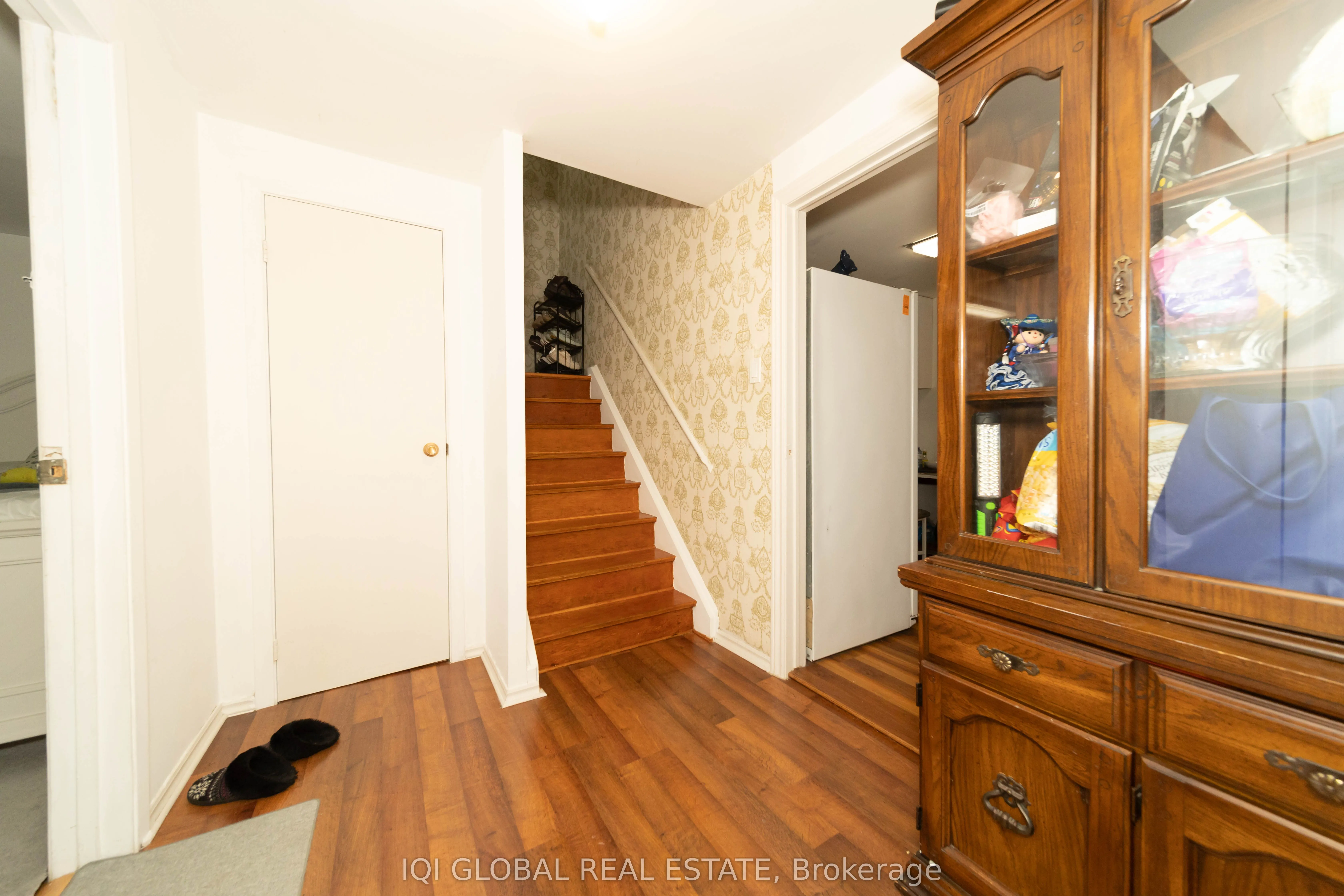 31 REGATTA CRES Crescent E