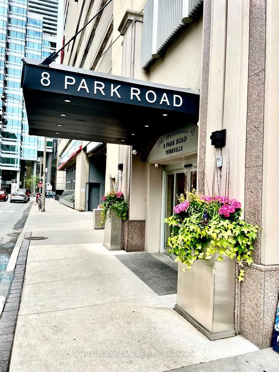 8 Park Road, #2103