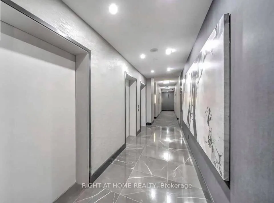 8 Park Road, #2103