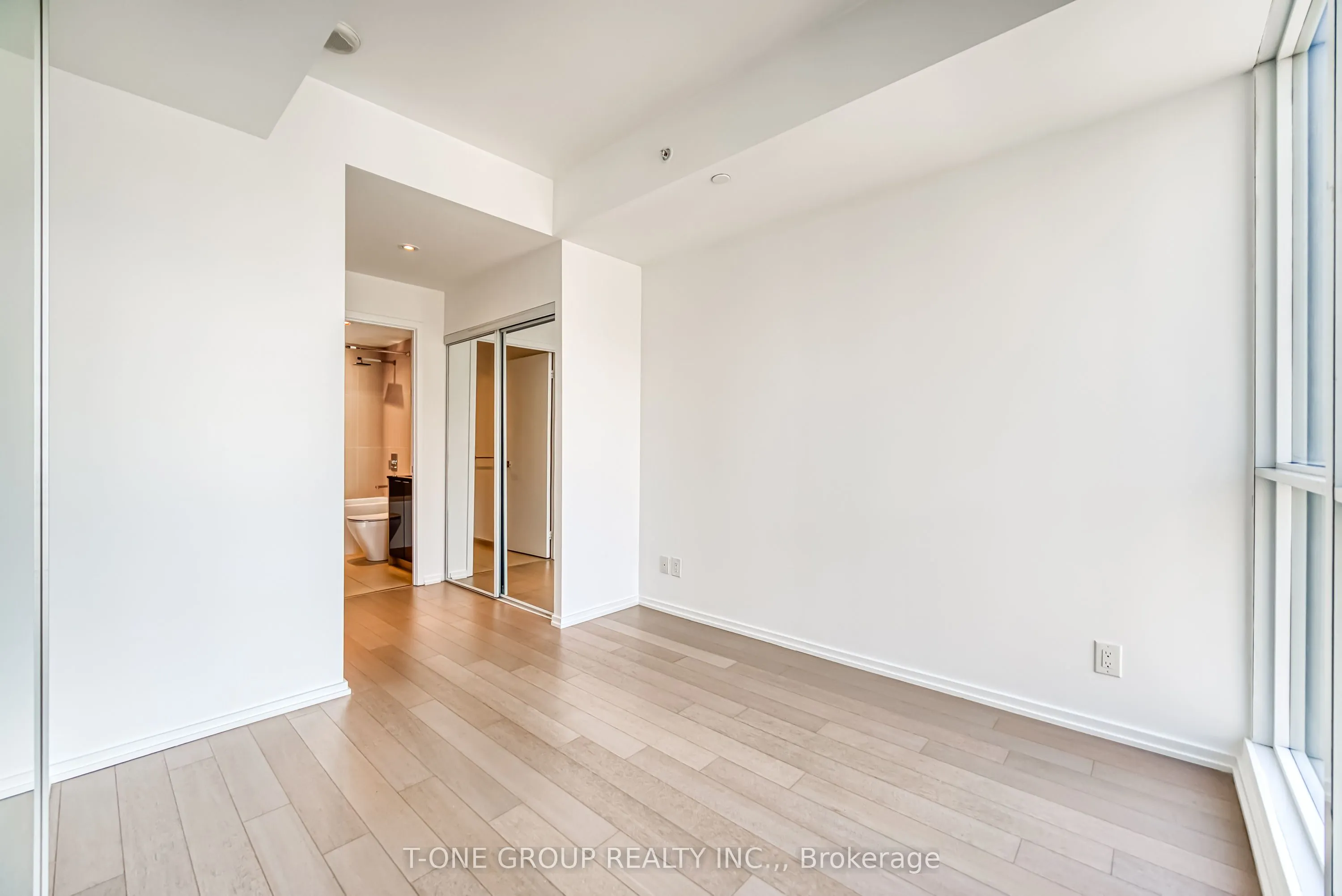 70 Temperance Street, #2501