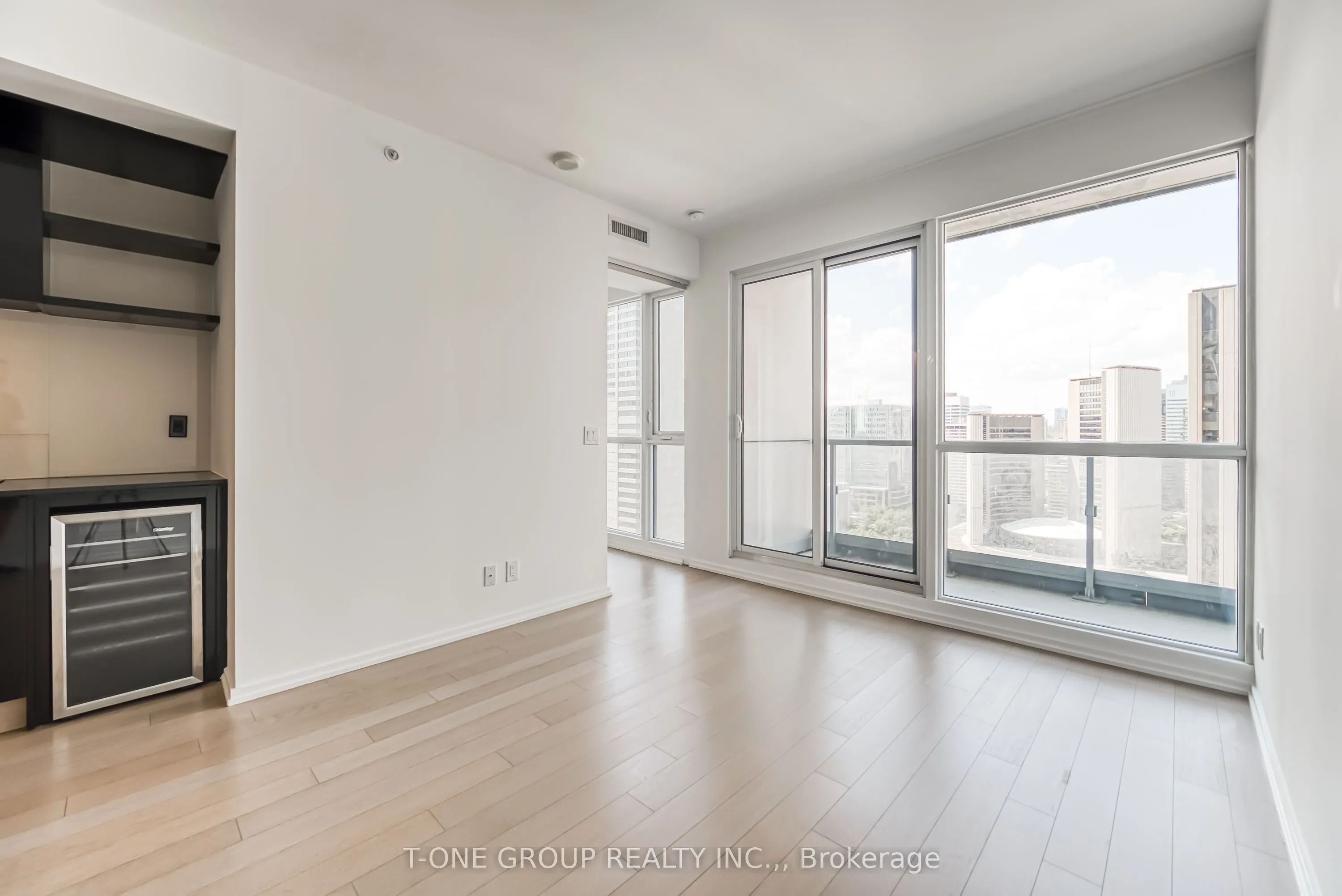 70 Temperance Street, #2501