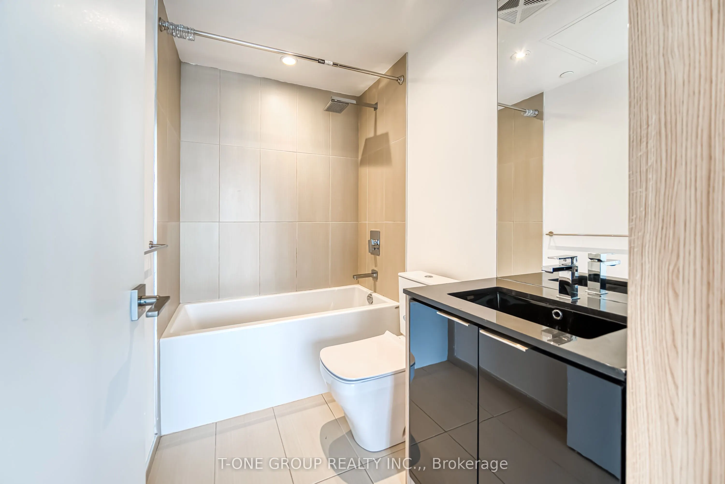 70 Temperance Street, #2501