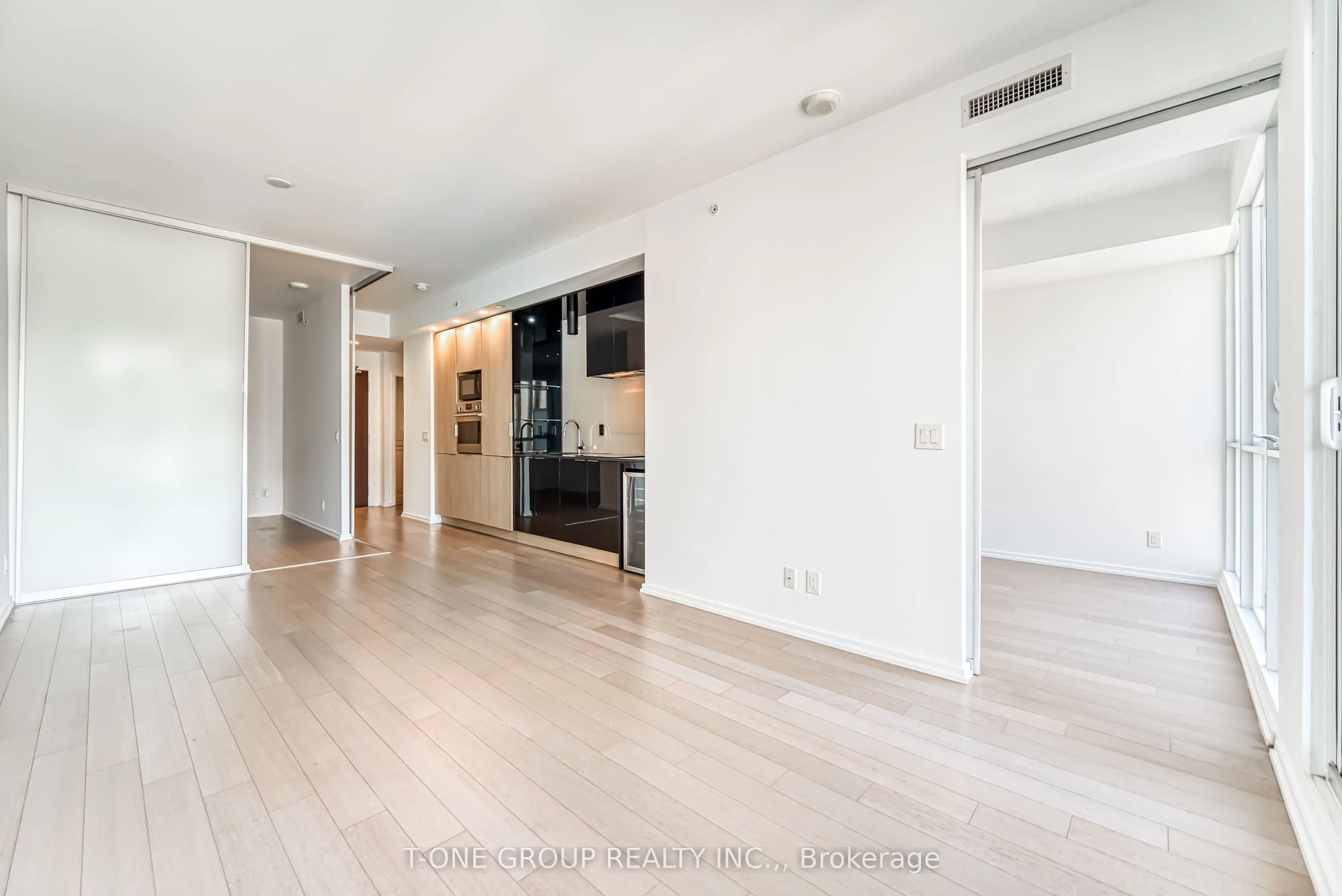 70 Temperance Street, #2501