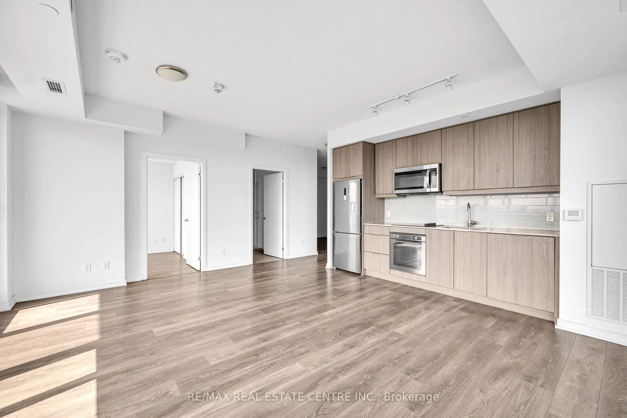 36 Forest Manor Road, #805