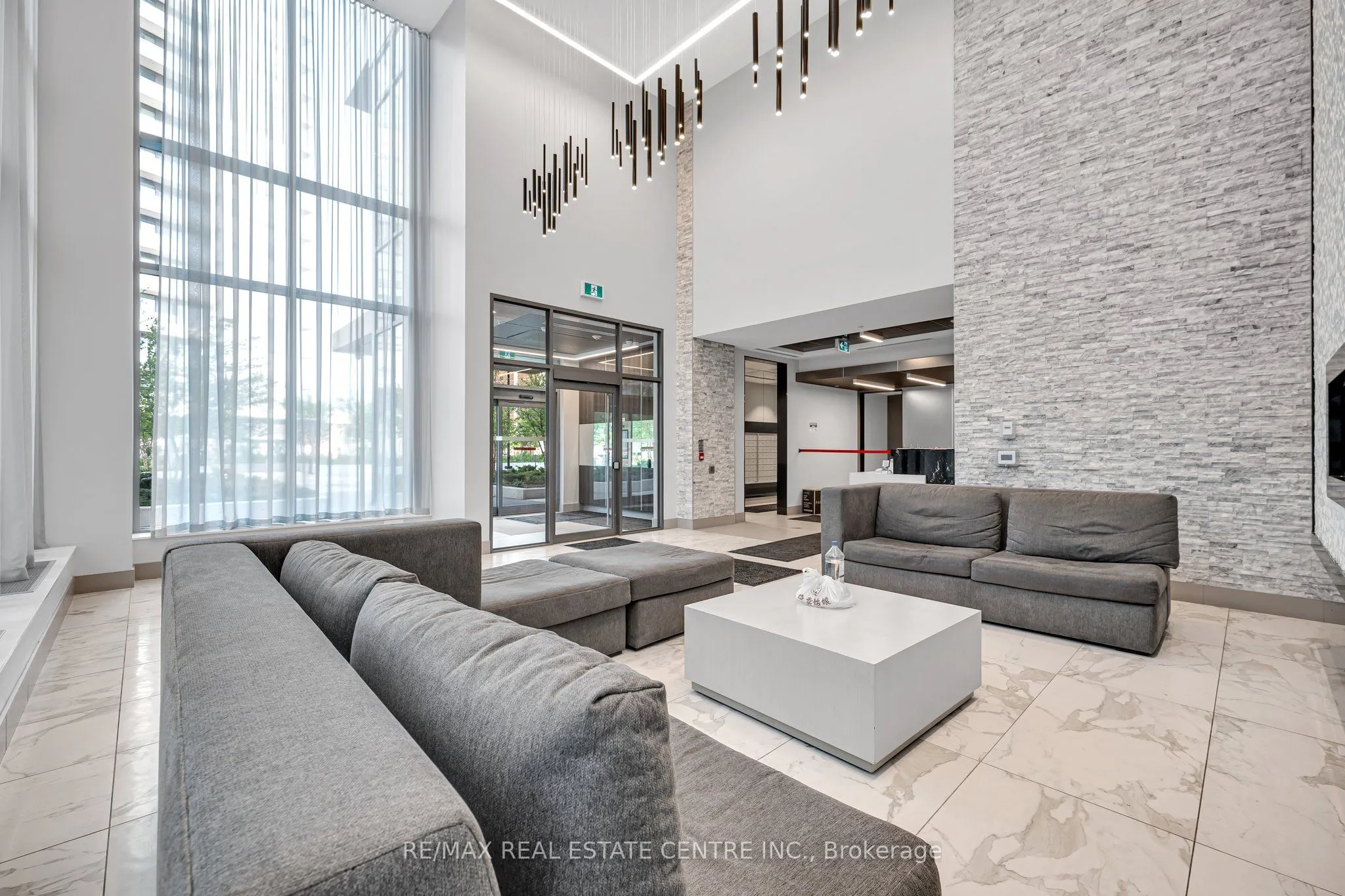 36 Forest Manor Road, #805