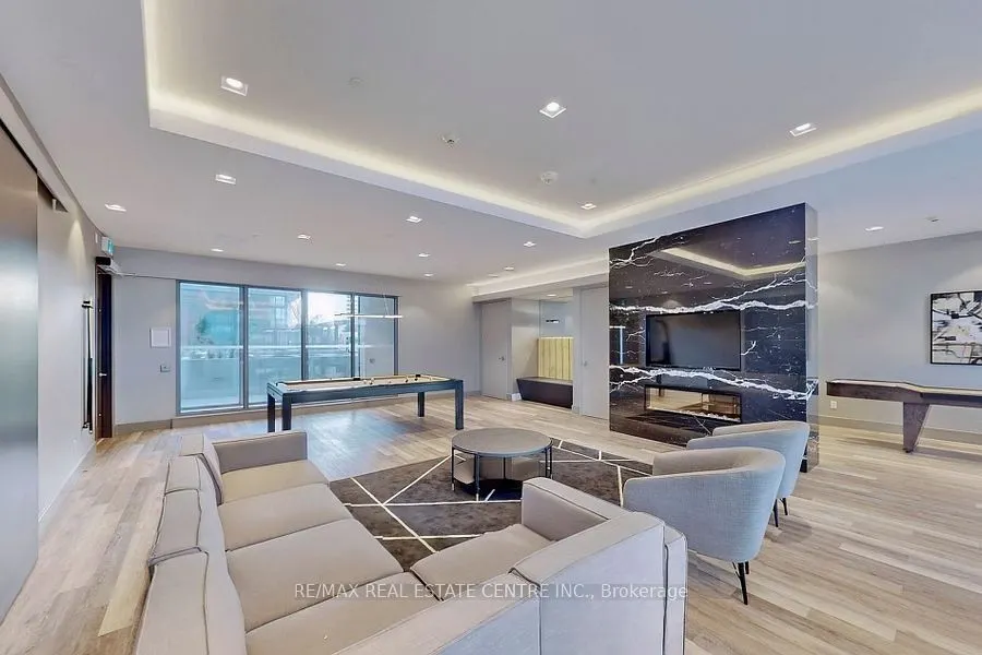 36 Forest Manor Road, #805