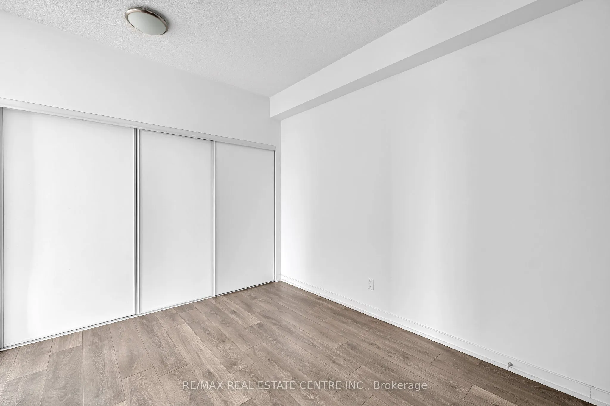 36 Forest Manor Road, #805