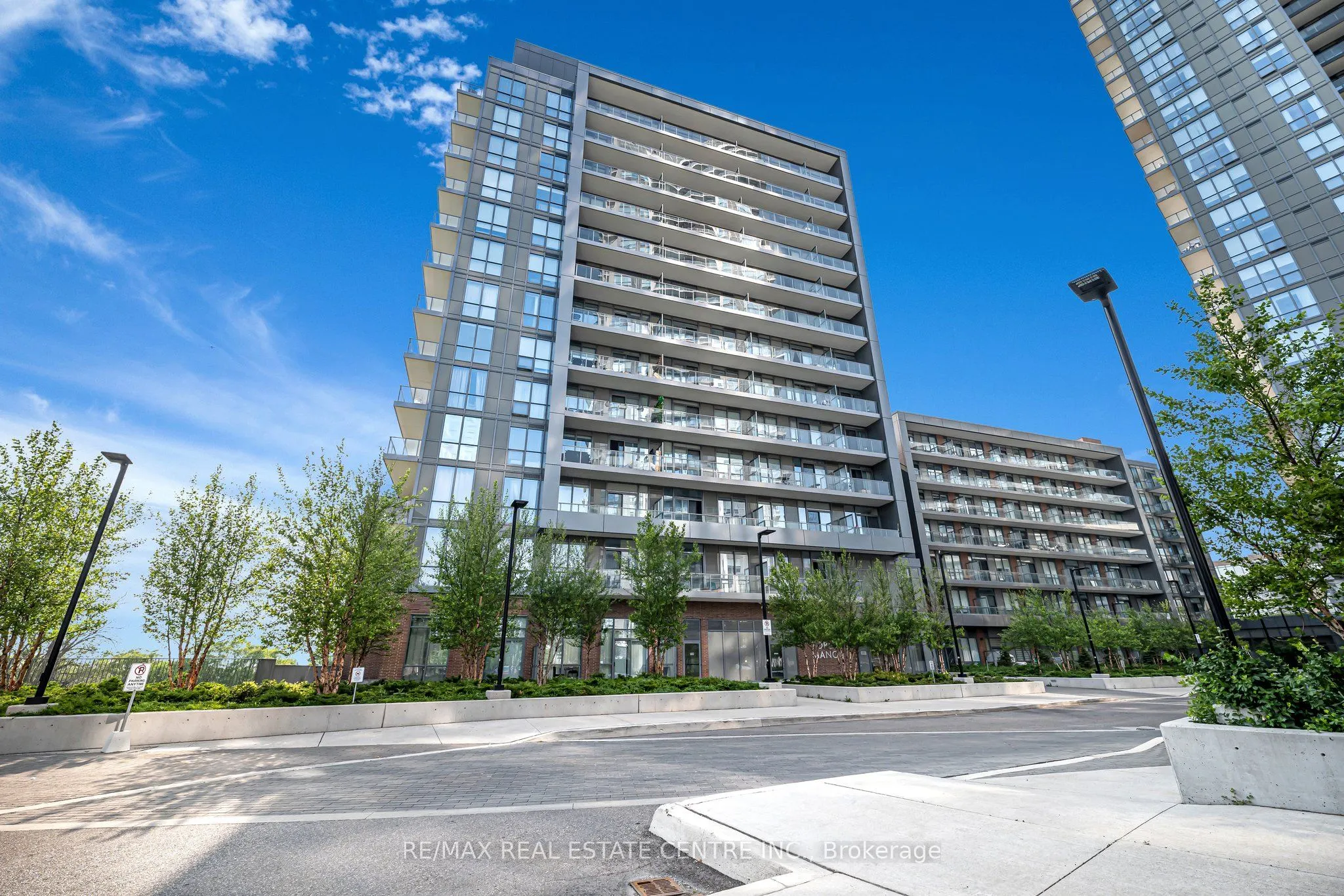 36 Forest Manor Road, #805
