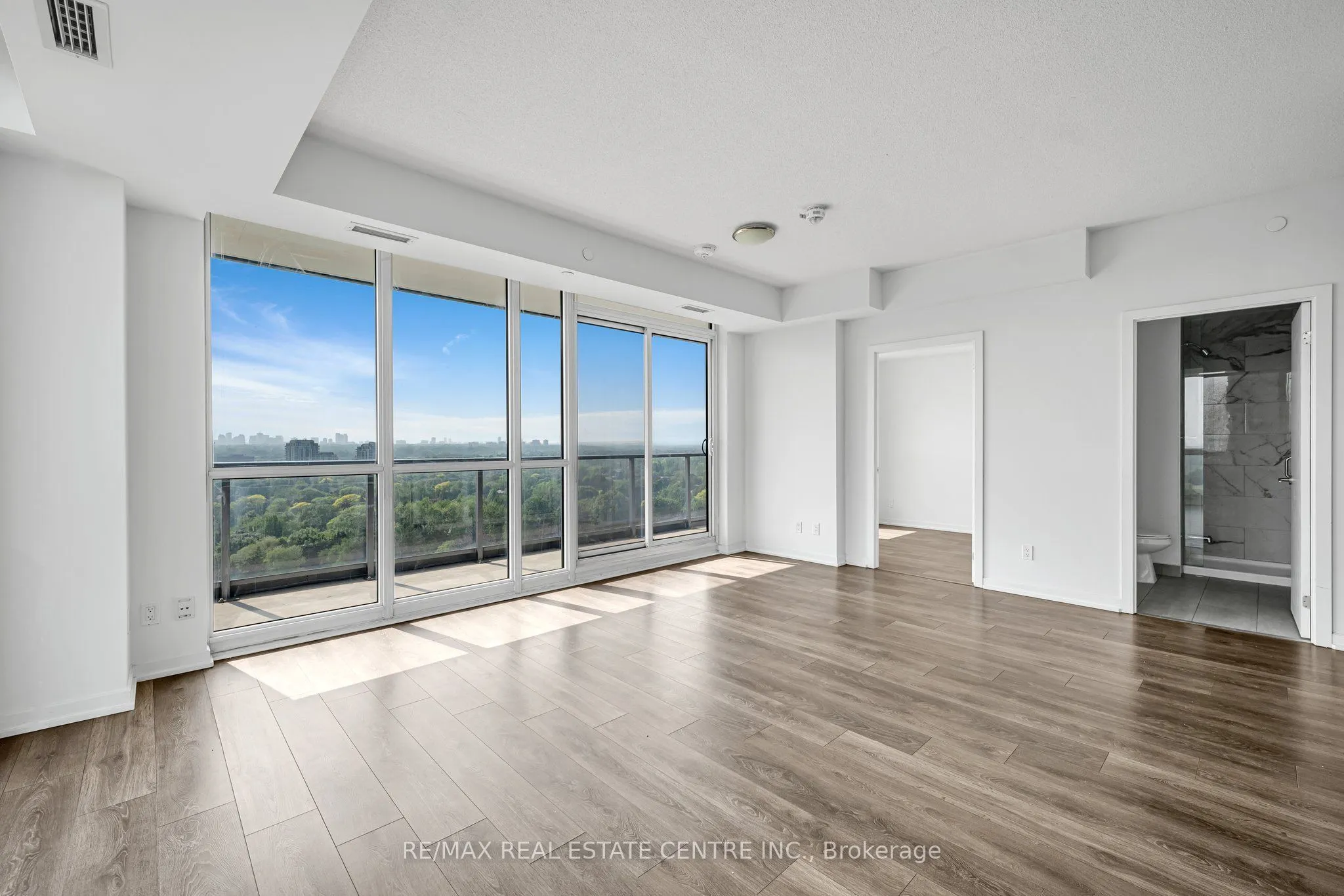 36 Forest Manor Road, #805