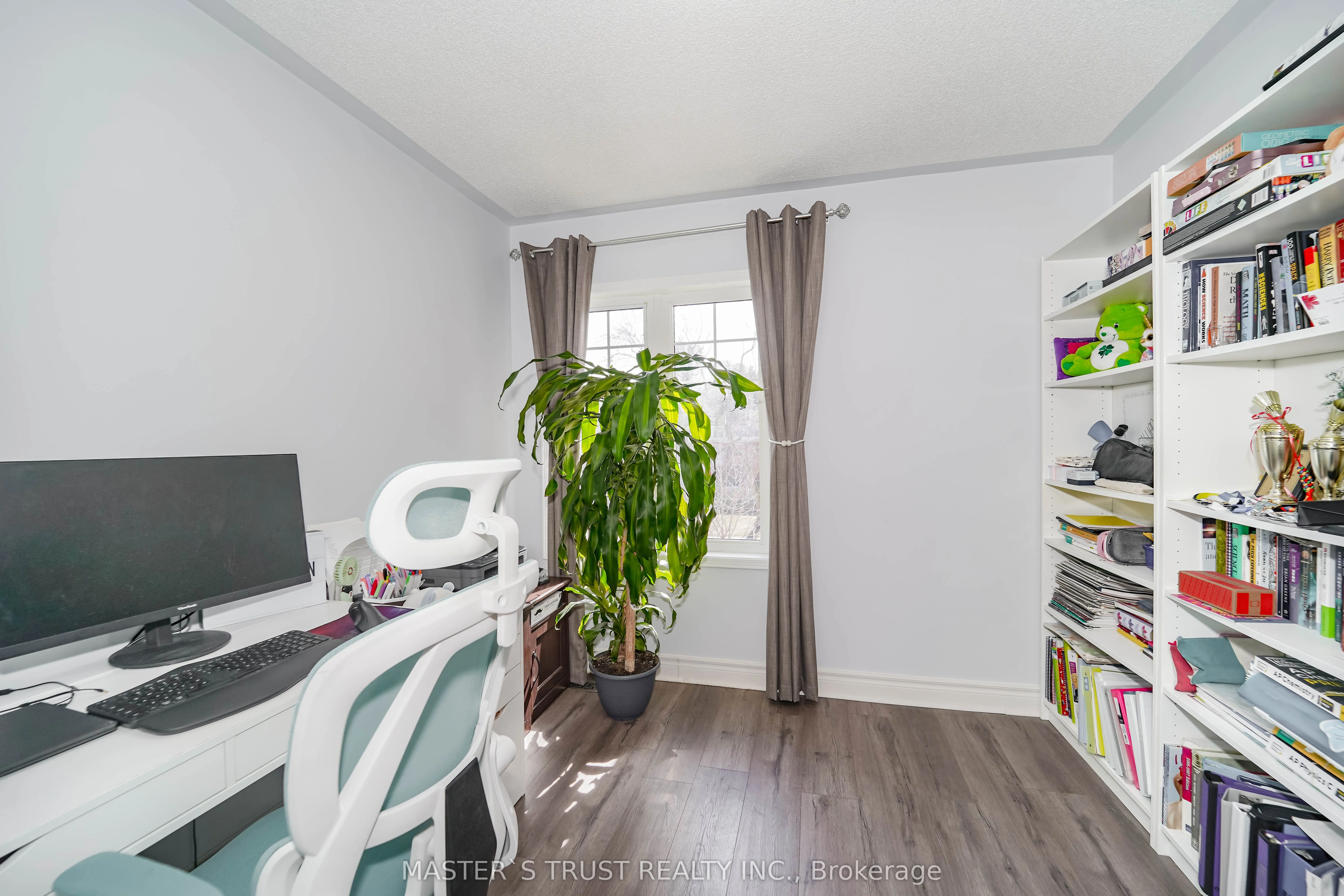 40 Rochefort Drive