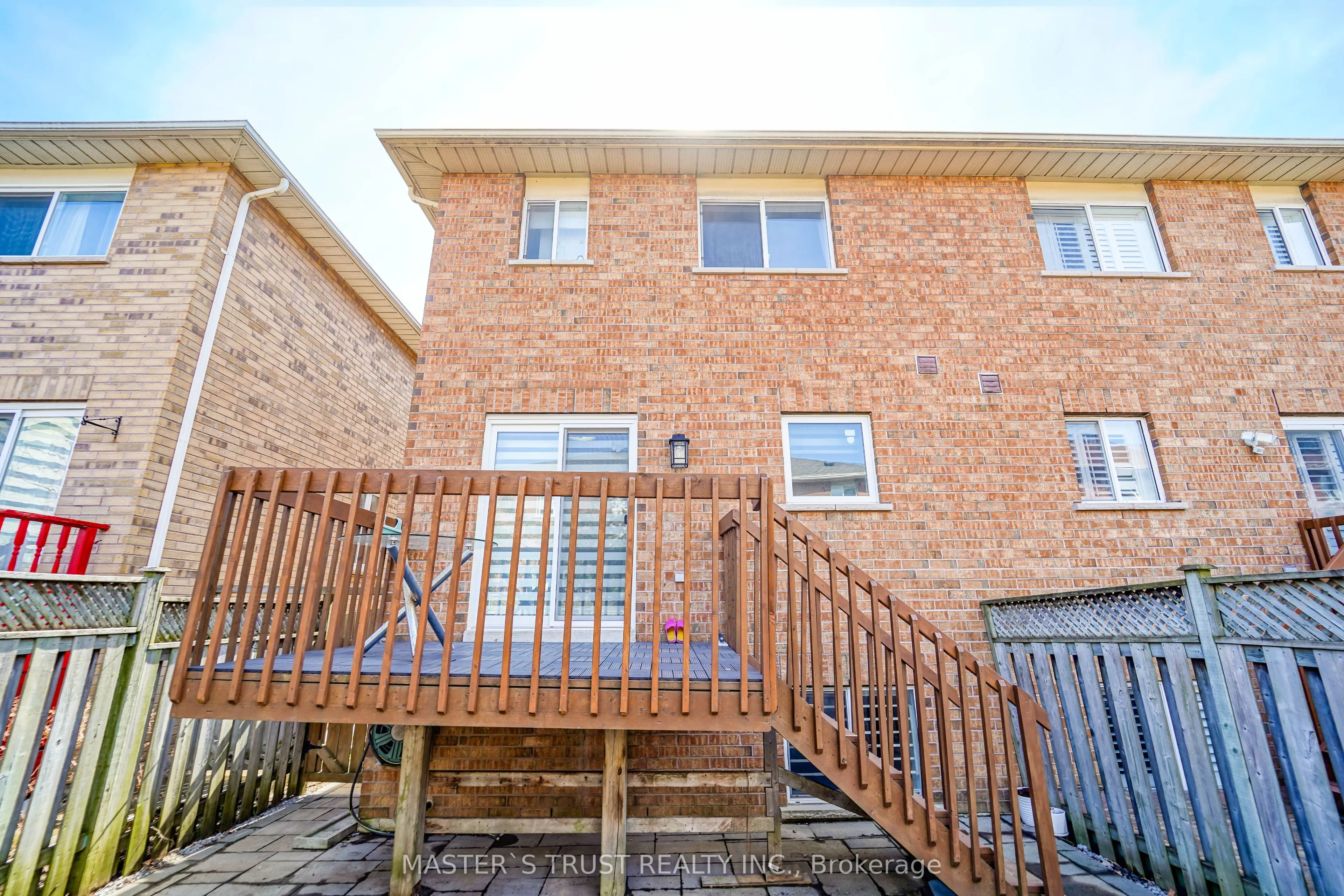 40 Rochefort Drive