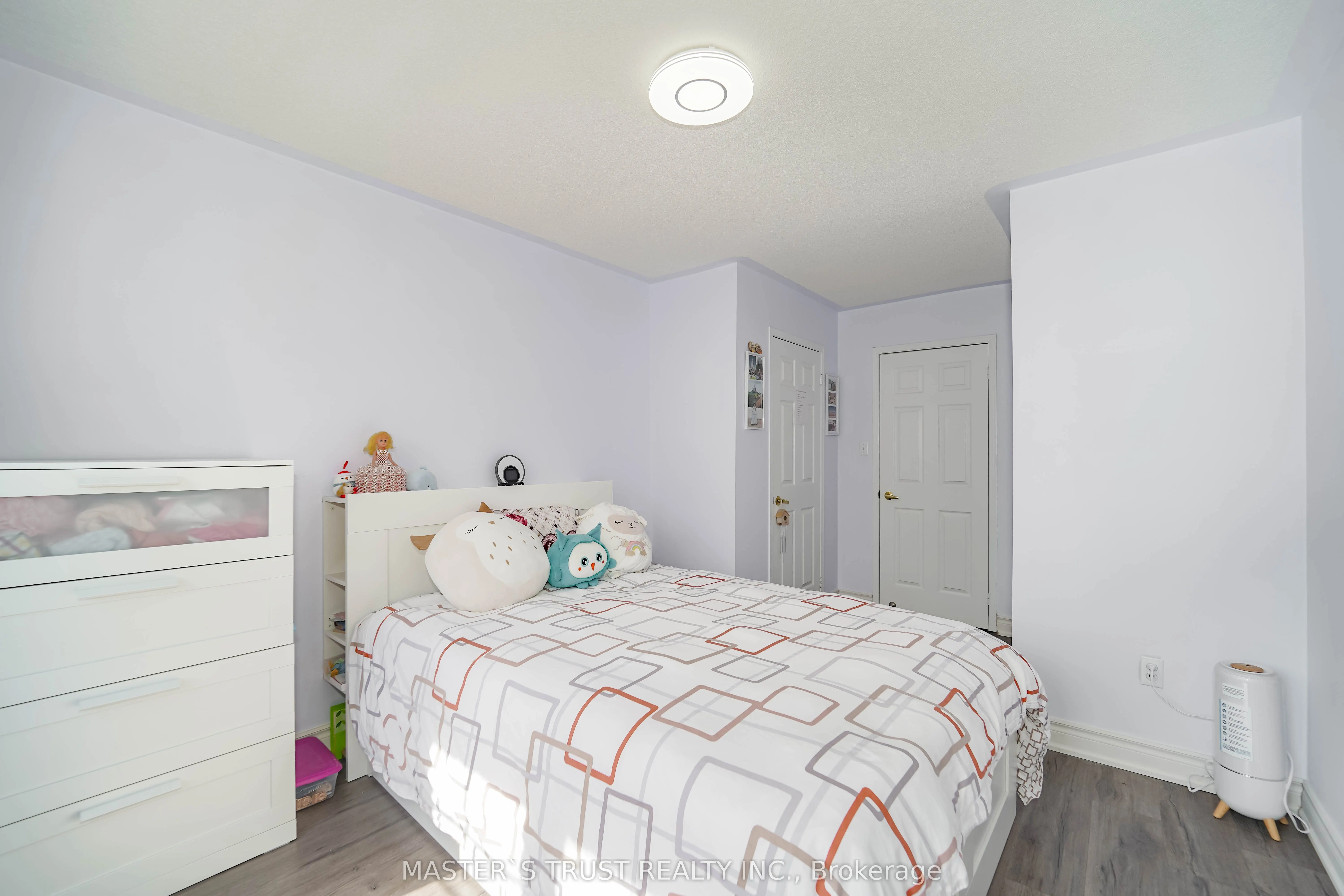 40 Rochefort Drive