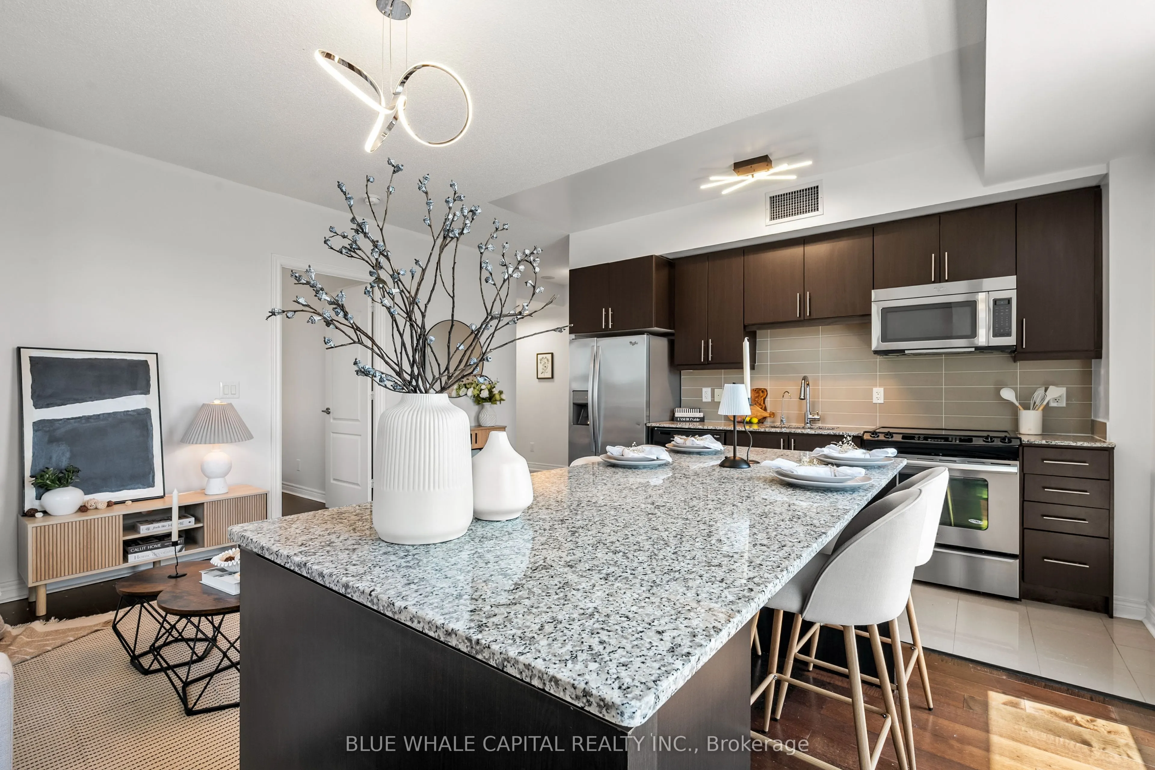 2756 Old Leslie Street, #520