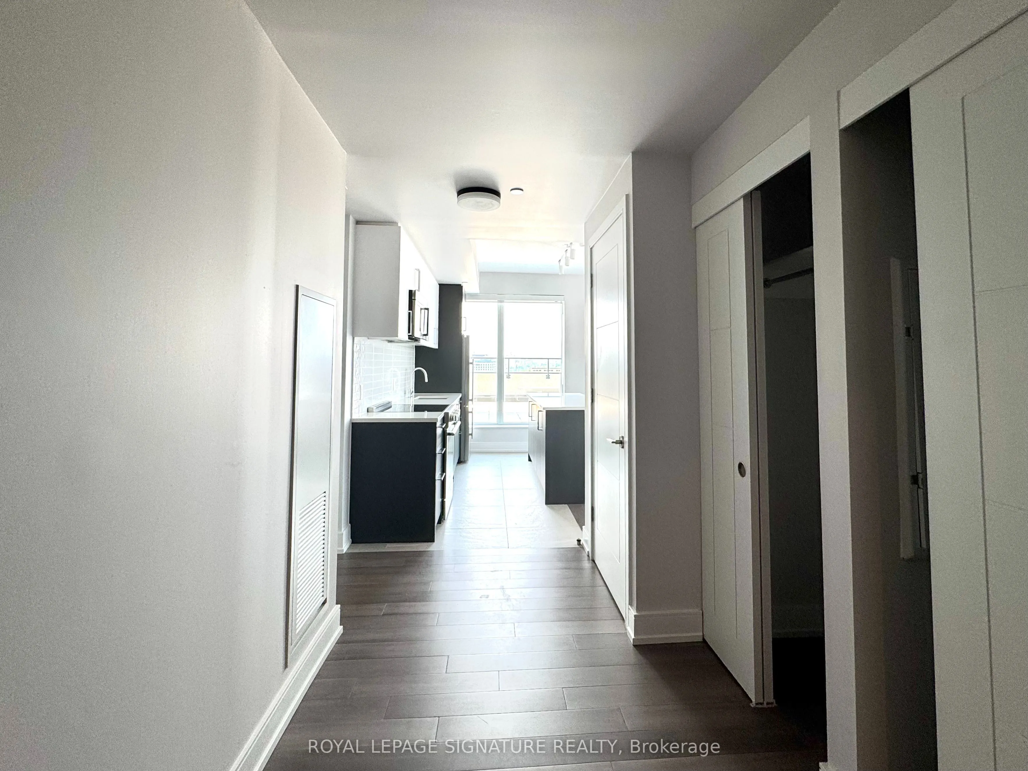 2525 Bathurst Street, #909