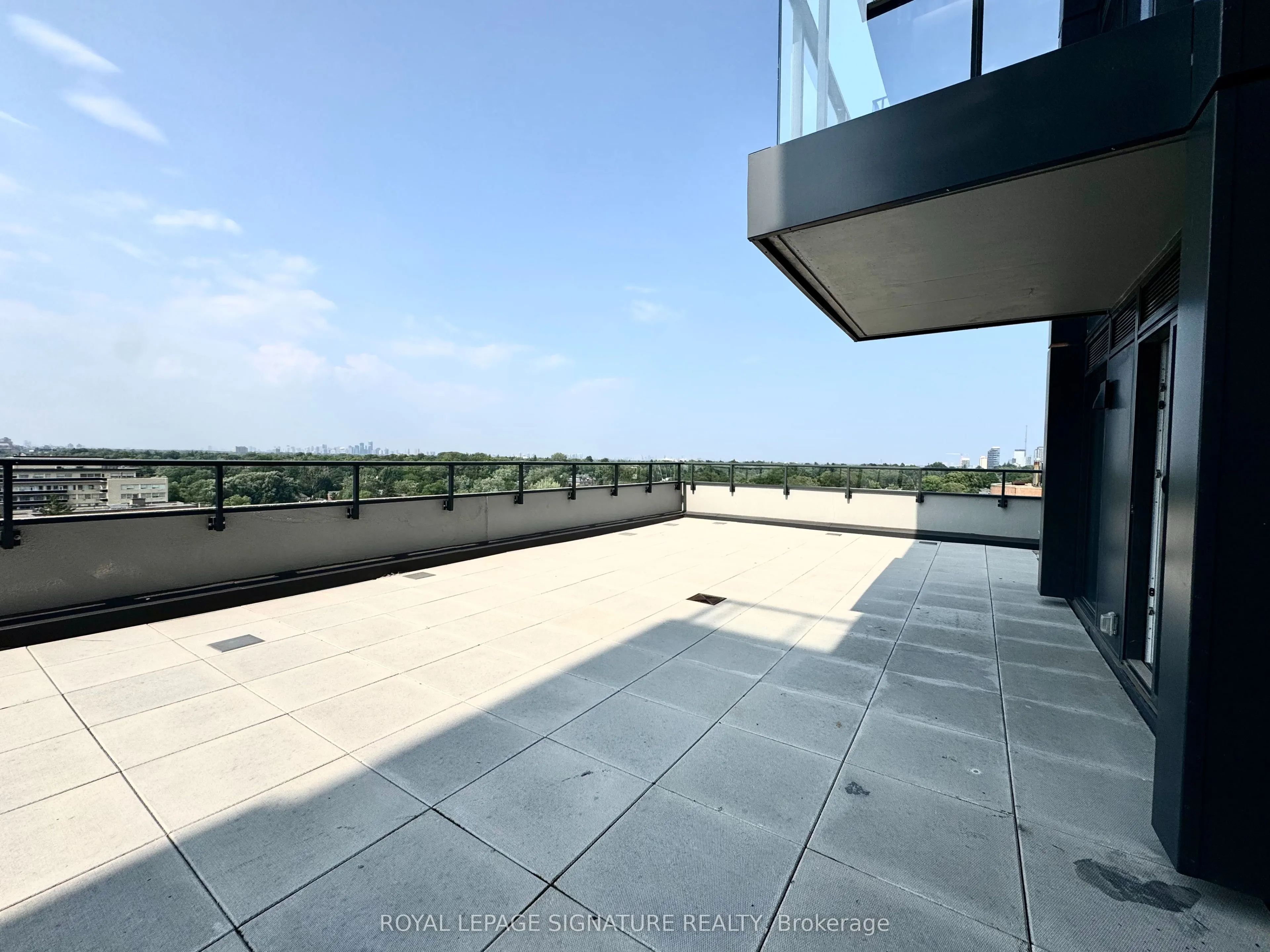 2525 Bathurst Street, #909