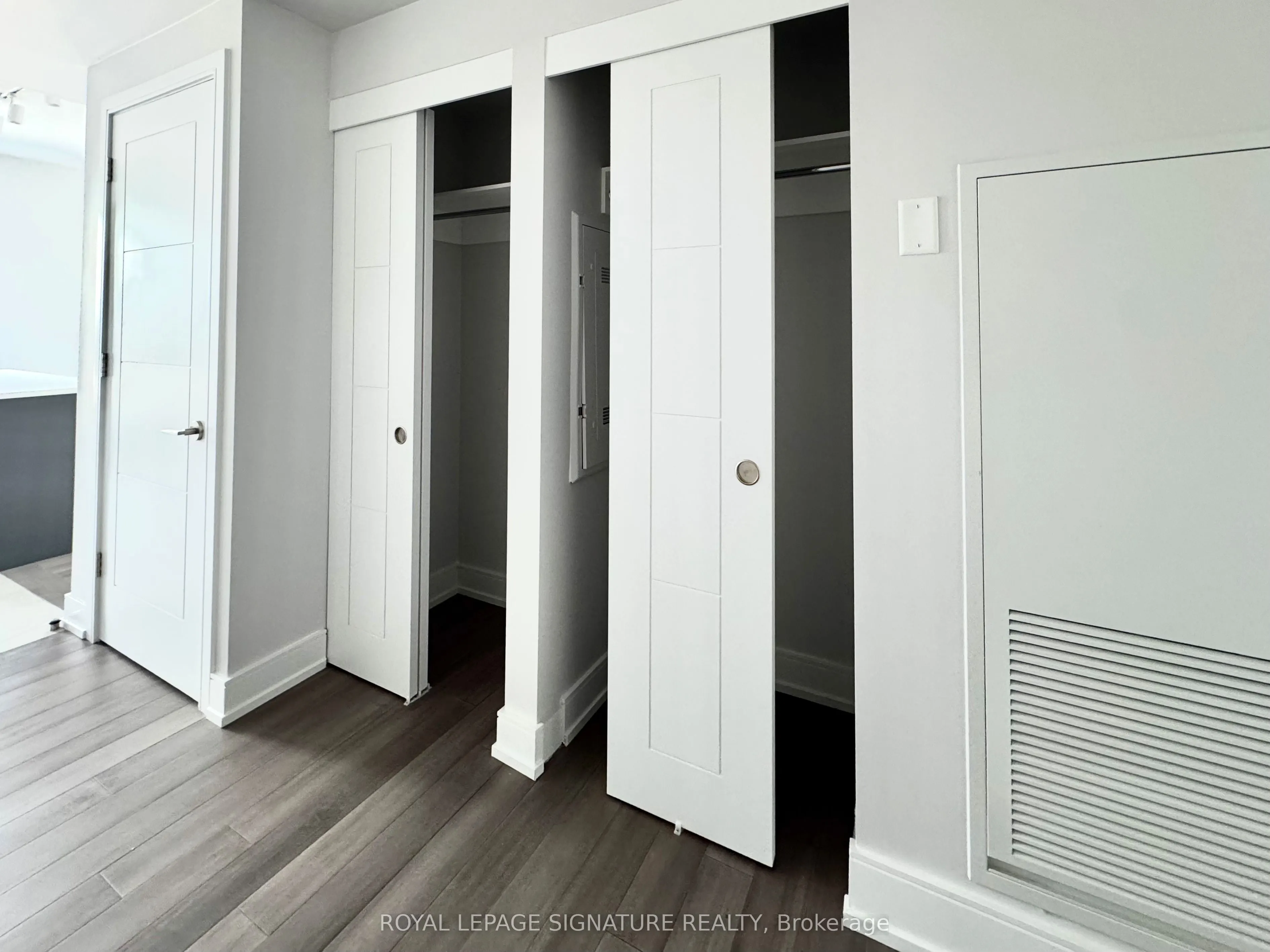 2525 Bathurst Street, #909