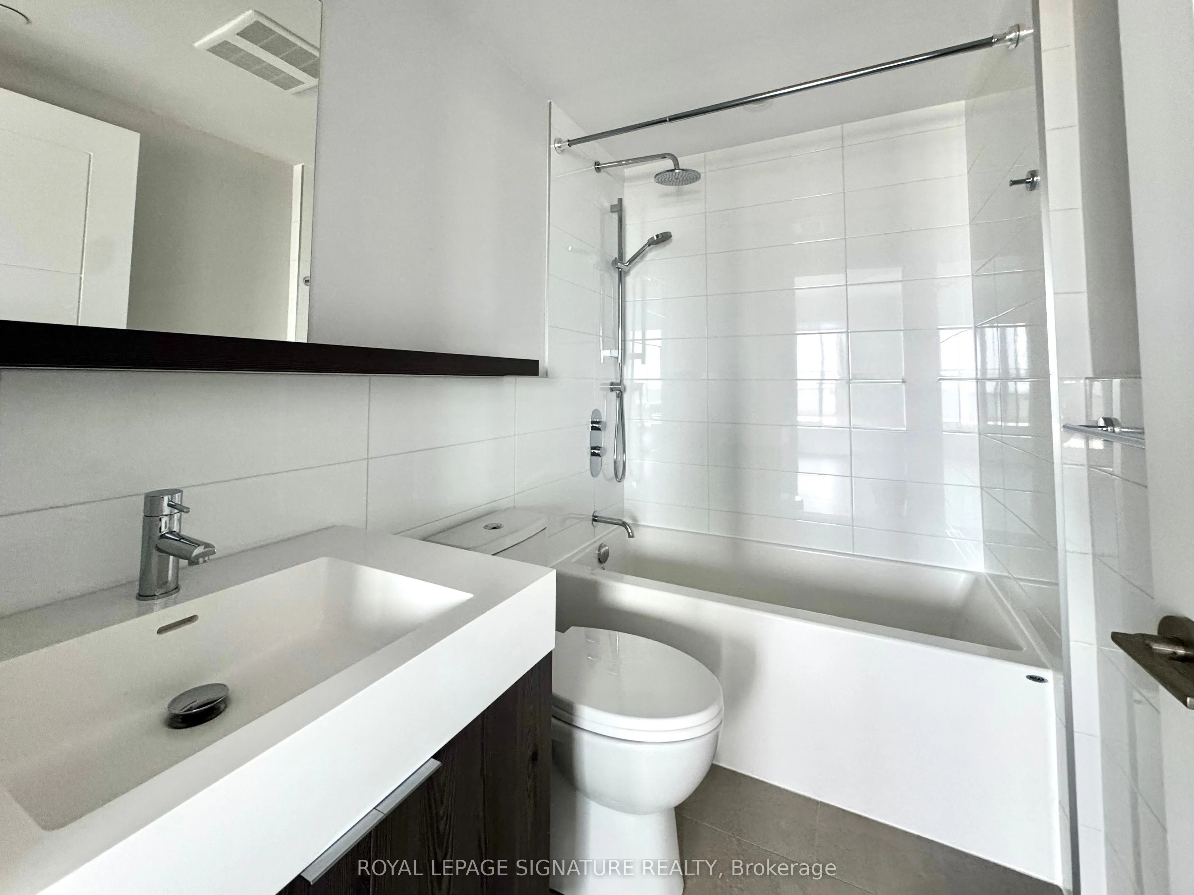 2525 Bathurst Street, #909