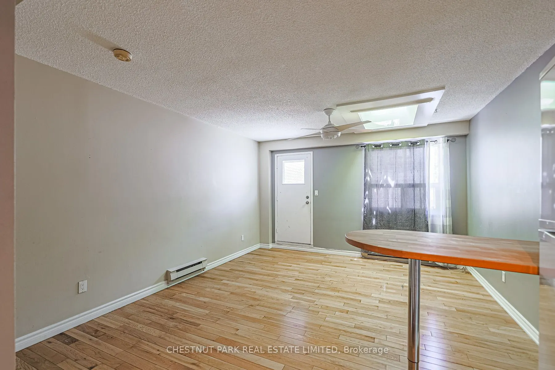 650A Queen Street W, ##2