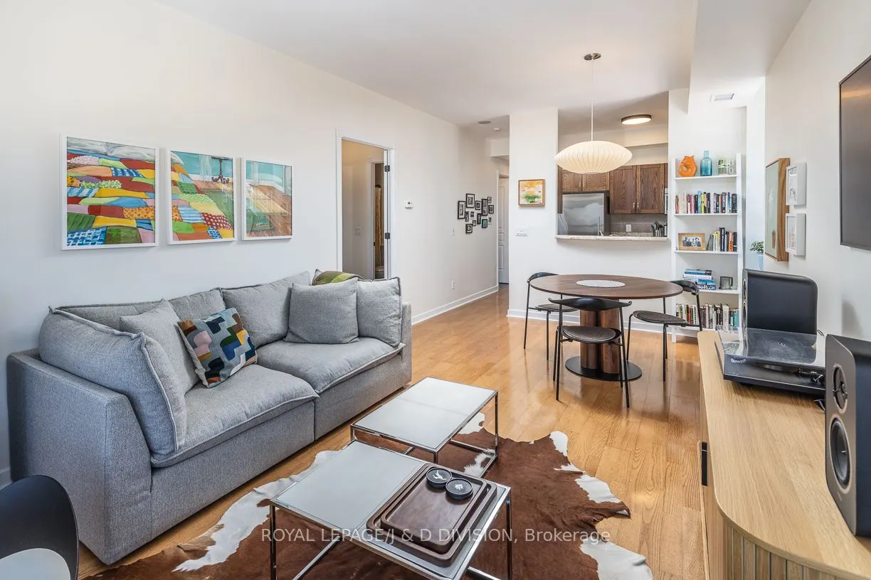 438 Richmond Street W, #610