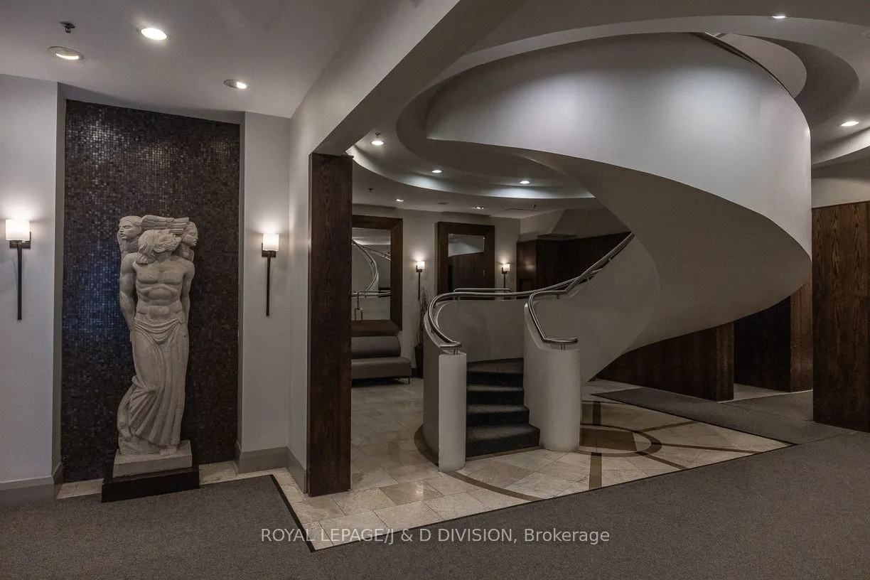 438 Richmond Street W, #610