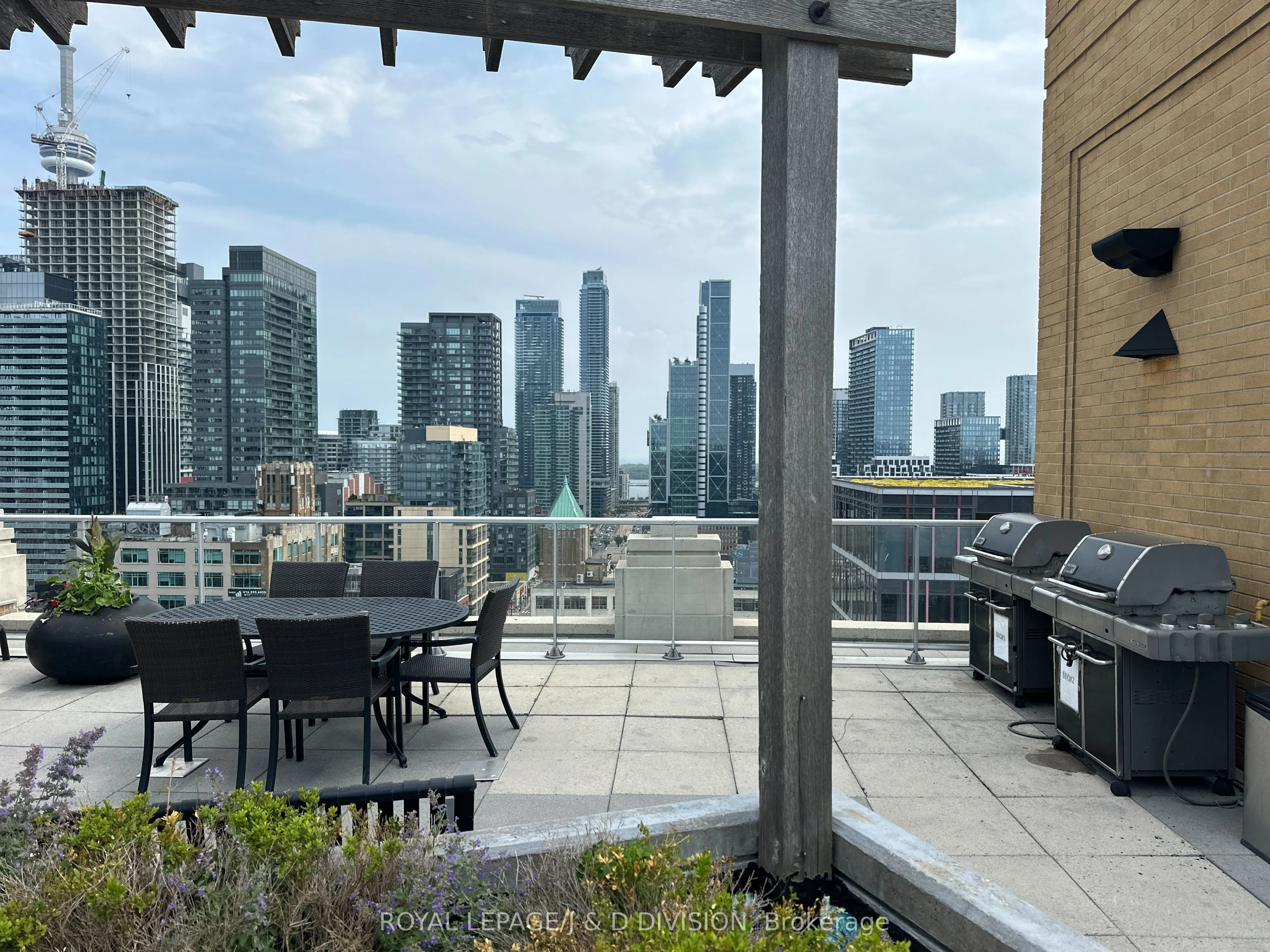 438 Richmond Street W, #610