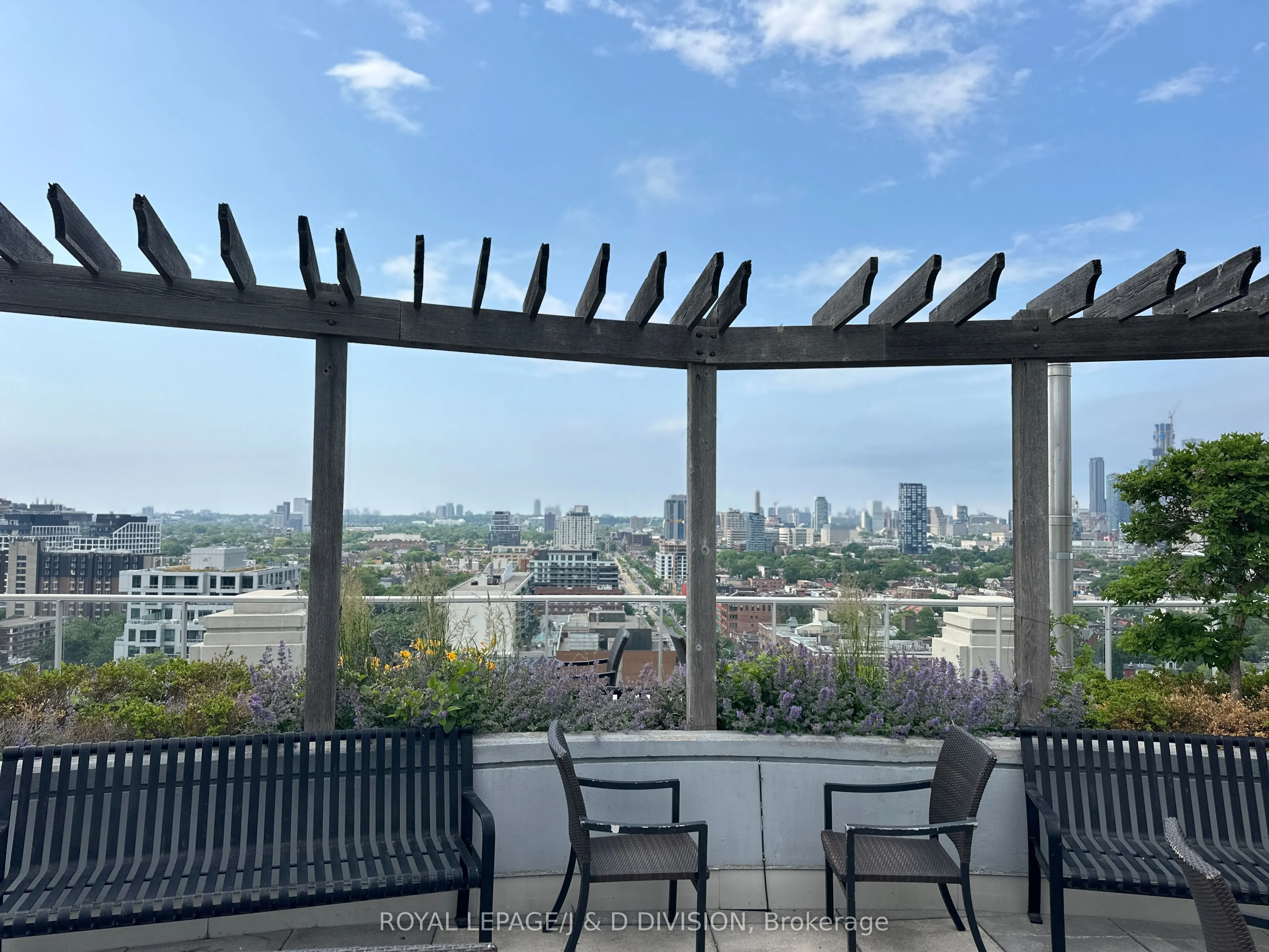 438 Richmond Street W, #610